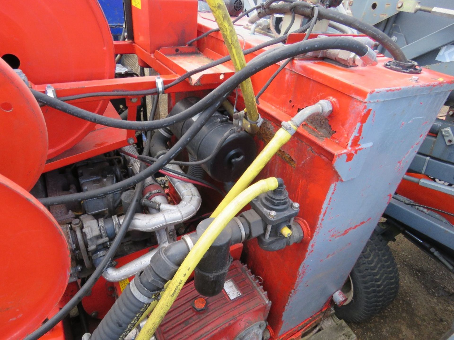 FLEXIAN LISTER 4 CYLINDER DIESEL ENGINED HIGH PRESSURE JETTER/WASHER UNIT, 407 REC HRS. YEAR 1999. U - Image 5 of 6