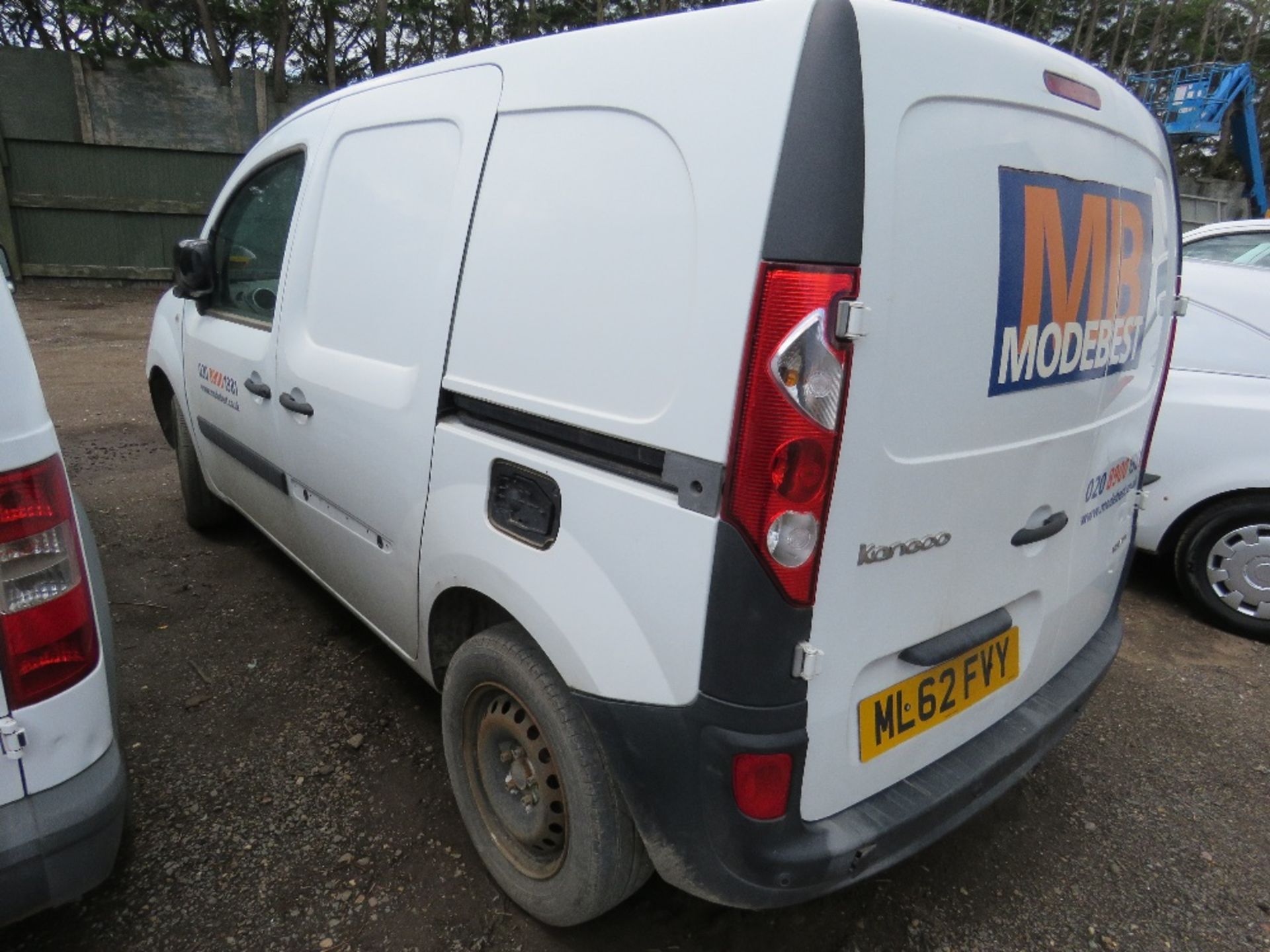 RENAULT KANGOO PANEL VAN, NON RUNNER. REG:ML62 FVY. 143,955 REC MILES.. V5 TO FOLLOW. DIRECT FROM LO - Image 4 of 9