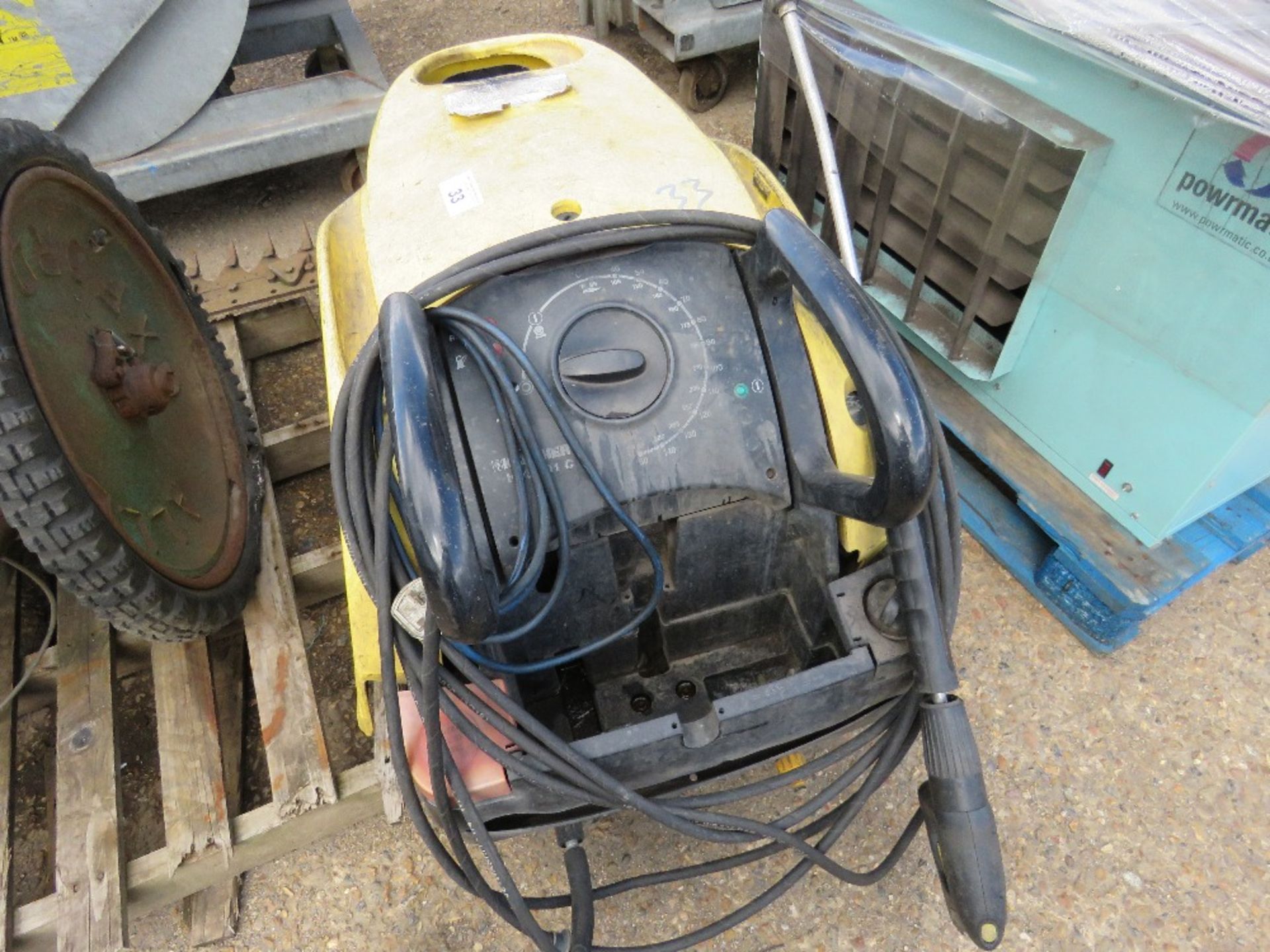 KARCHER 240VOLT STEAM CLEANER, UNTESTED, CONDITION UNKNOWN.