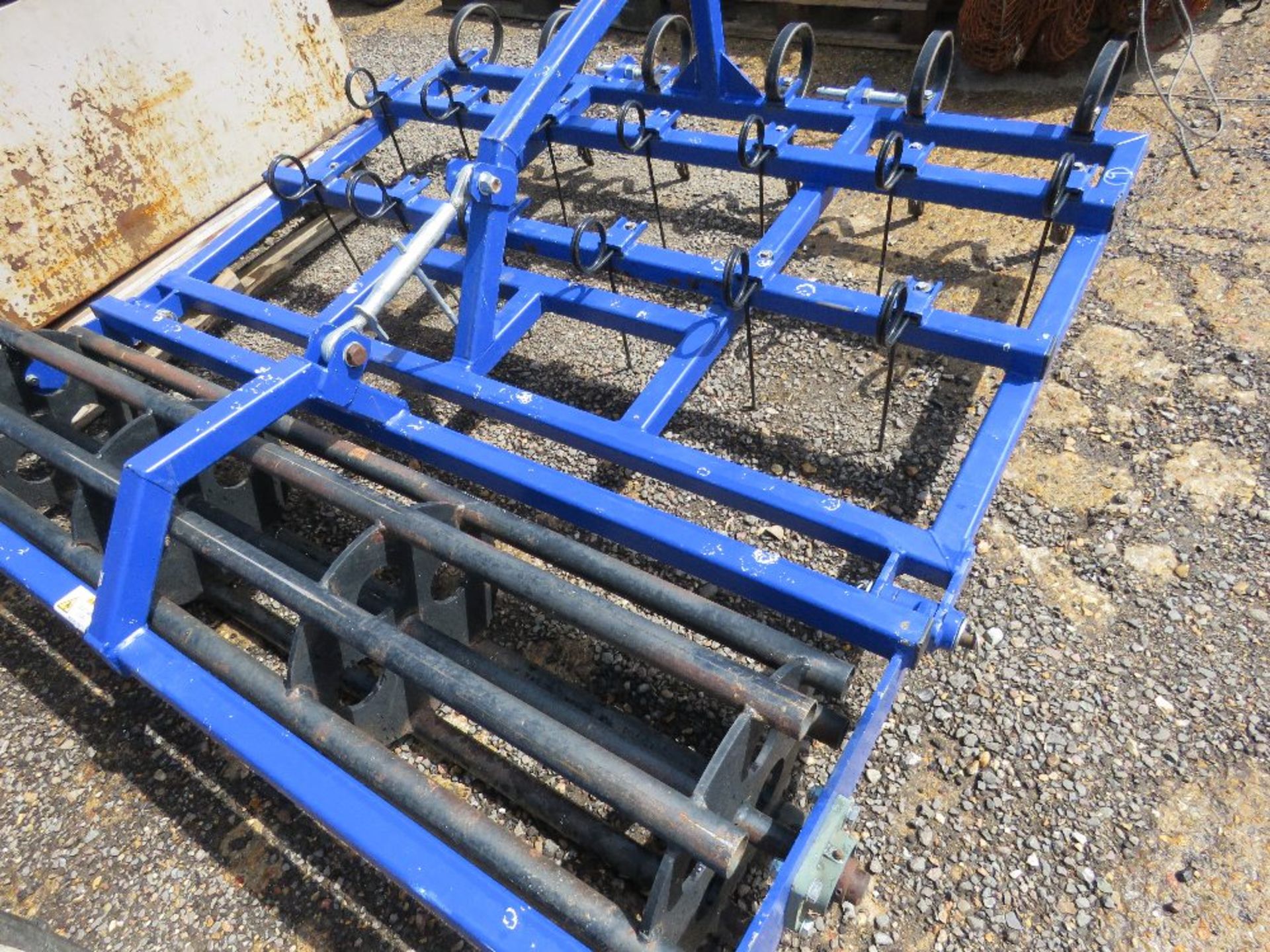 TRACTOR MOUNTED MENAGE LEVELLER WITH REAR CRUMBLER, 6FT WIDE APPROX. UNUSED. - Image 3 of 4