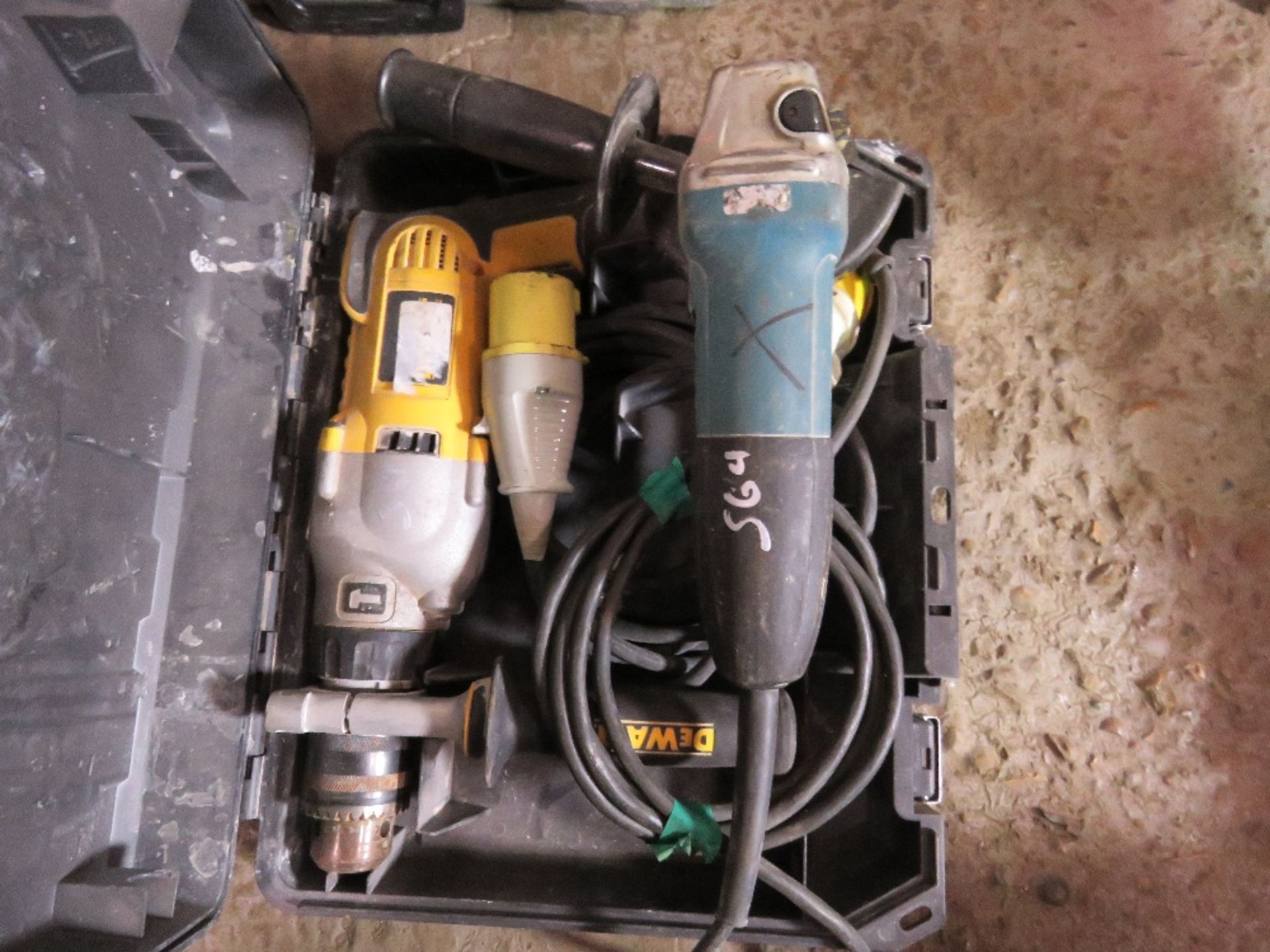 DEWALT DRILL AND A MAKITA GRINDER, 110VOLT.UNTESTED, CONDITION UNKNOWN. - Image 2 of 2