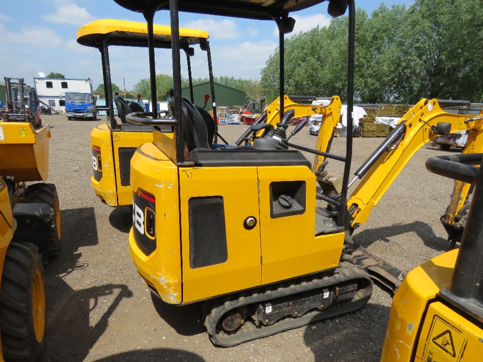 JCB 150C-1 RUBBER TRACKED MINI EXCAVATOR, YEAR 2018 BUILD. 735 RECORDED HOURS, 1 BUCKET AS SHOWN/FIT - Image 4 of 11