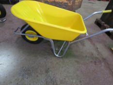 HEAVY DUTY BUILDER'S WHEELBARROW, LIGHTWEIGHT, UNUSED.