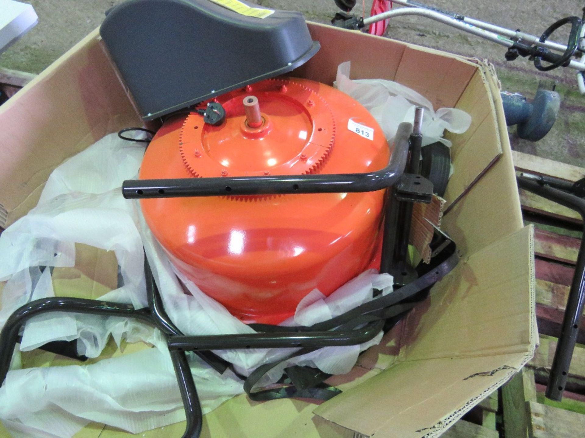 DRAPER 160L 230/240VOLT POWERED CEMENT MIXER. WAREHOUSE CLEARANCE ITEM, NOT FULLY INSPECTED, SOME P