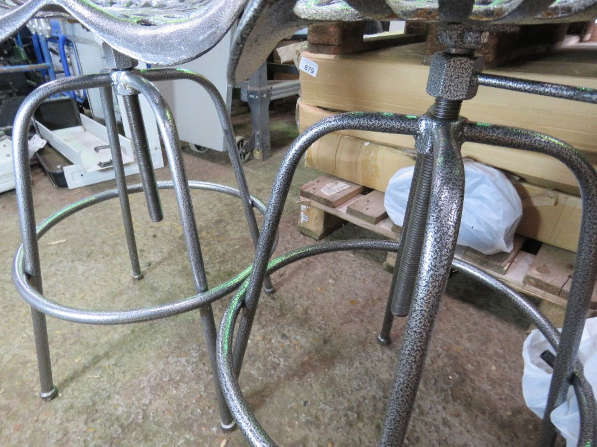 2 X METAL ADJUSTABLE IMPLEMENT SEATS / STOOLS. NO VAT ON HAMMER PRICE. - Image 2 of 3