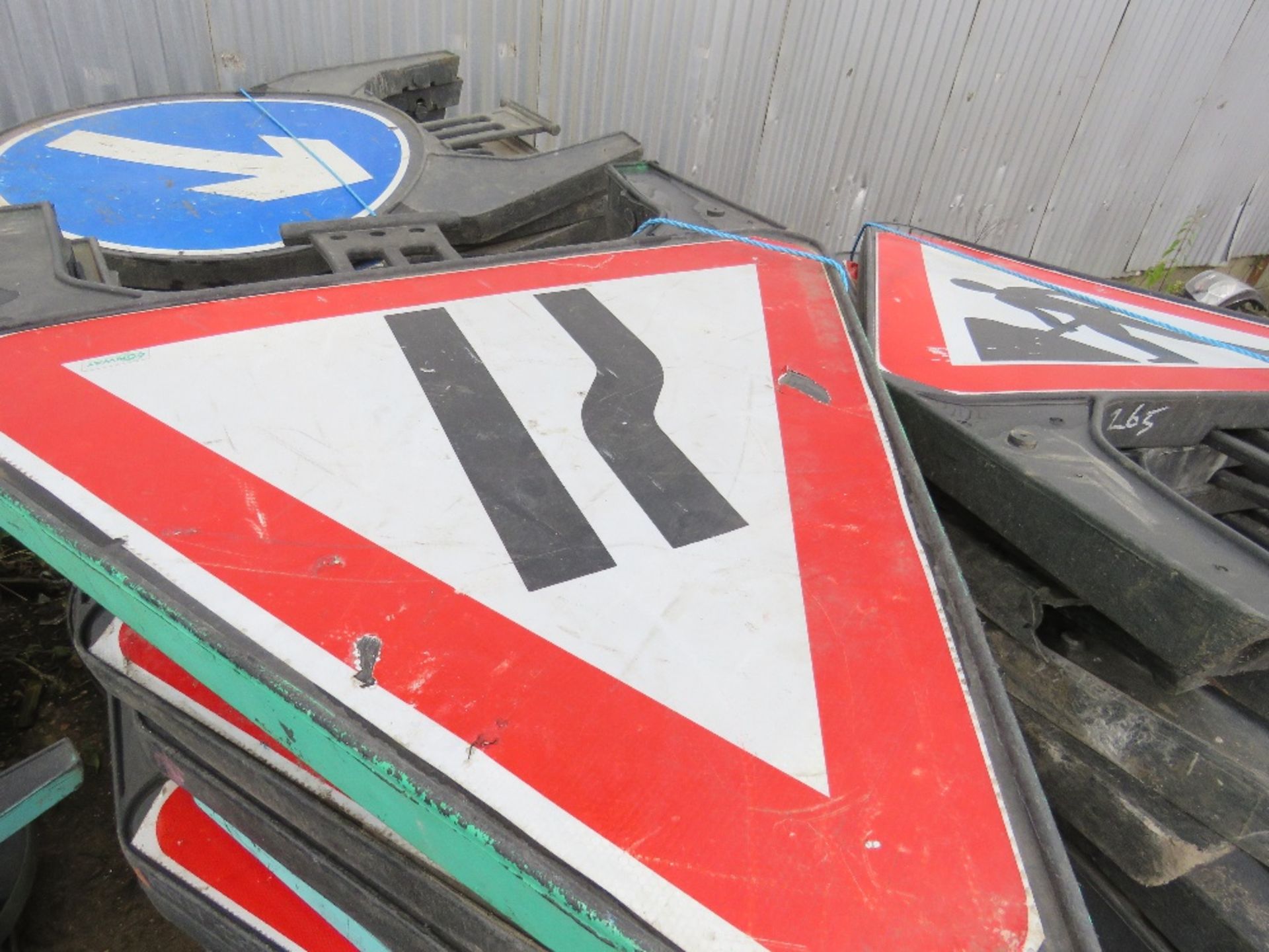 ASSORTED ROAD SIGNS, 50NO IN TOTAL APPROX. - Image 2 of 4