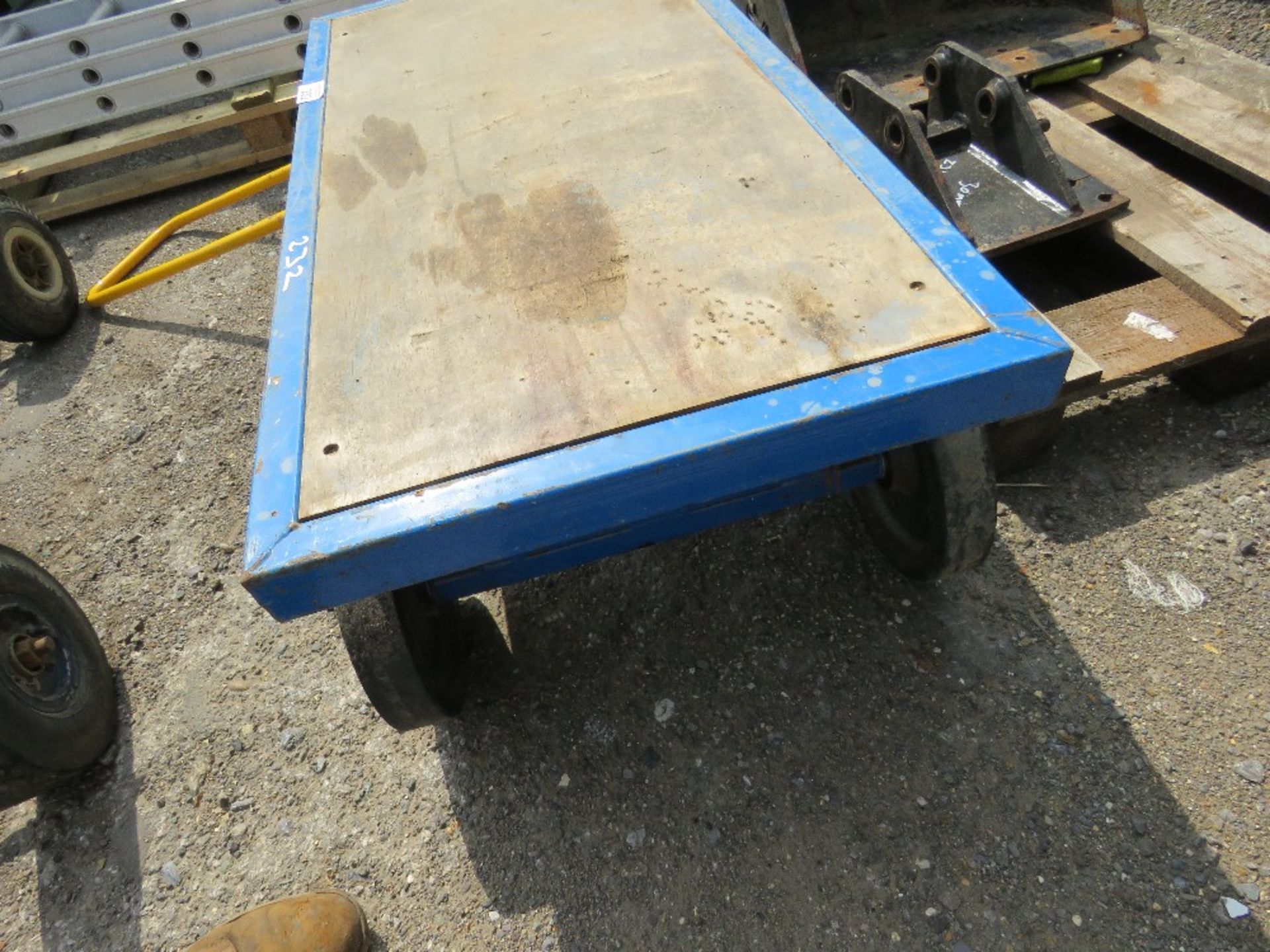 2 TONNE RATED WHEELED TROLLEY. - Image 2 of 4