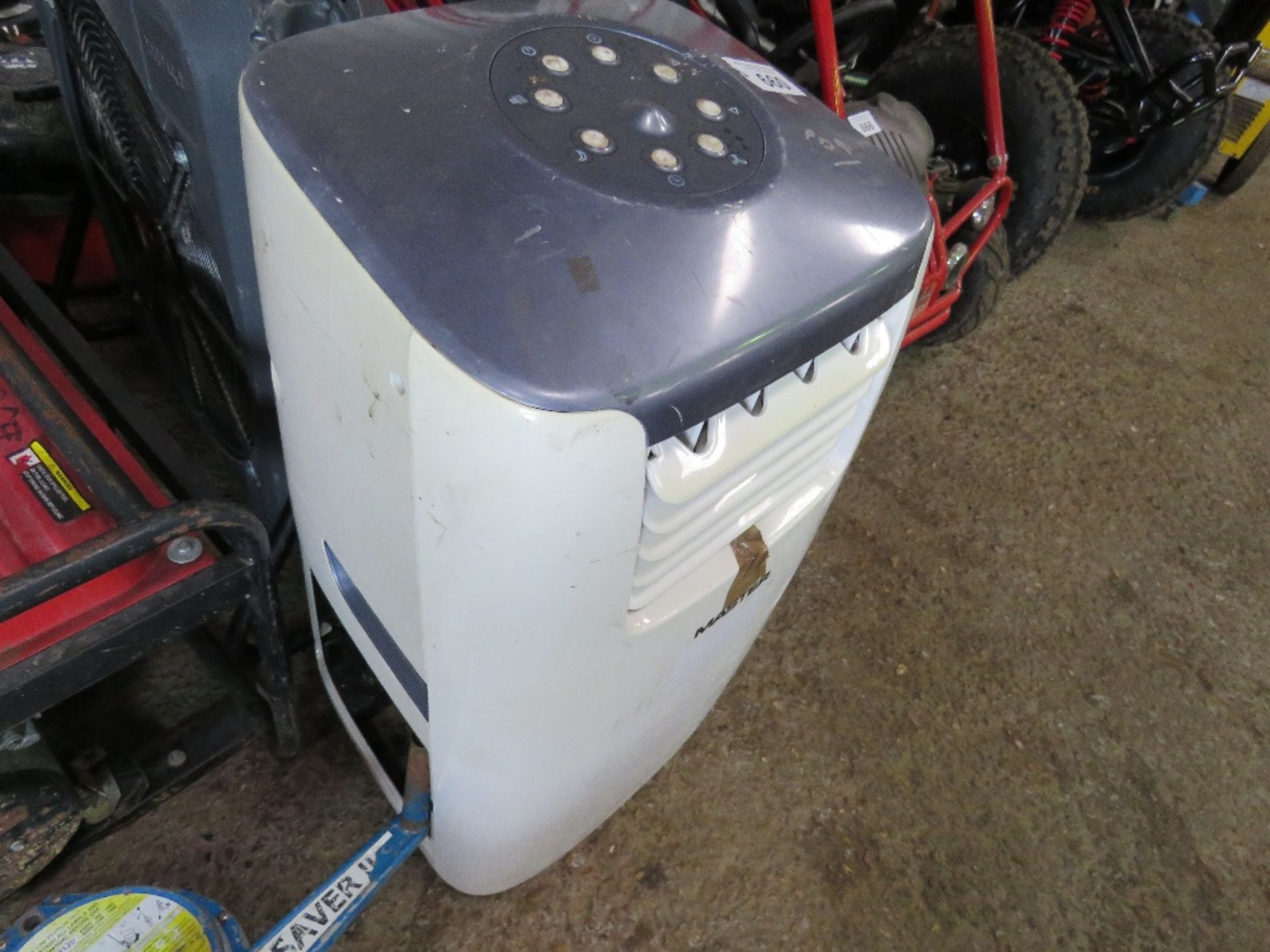 240VOLT POWERED AIR CONDITIONER, UNTESTED, CONDITION UNKNOWN. - Image 3 of 3