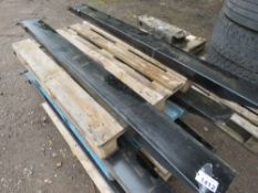 PAIR OF 6FT LENGTH FORKLIFT EXTENSION TINES/SLEEVES, 6" WIDTH, WITH LOCKING PINS.