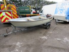 WURH 385 BOAT ON TRAILER WITH MARINER 15HP OUTBOARD ENGINE AND FUEL TANK. 3.85M LENGTH. ENGINE APPEA