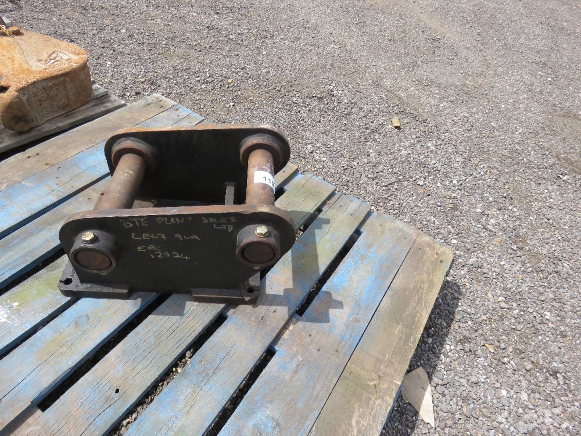 EXCAVATOR BREAKER HEAD BRACKET, 65MM PINS. - Image 2 of 2