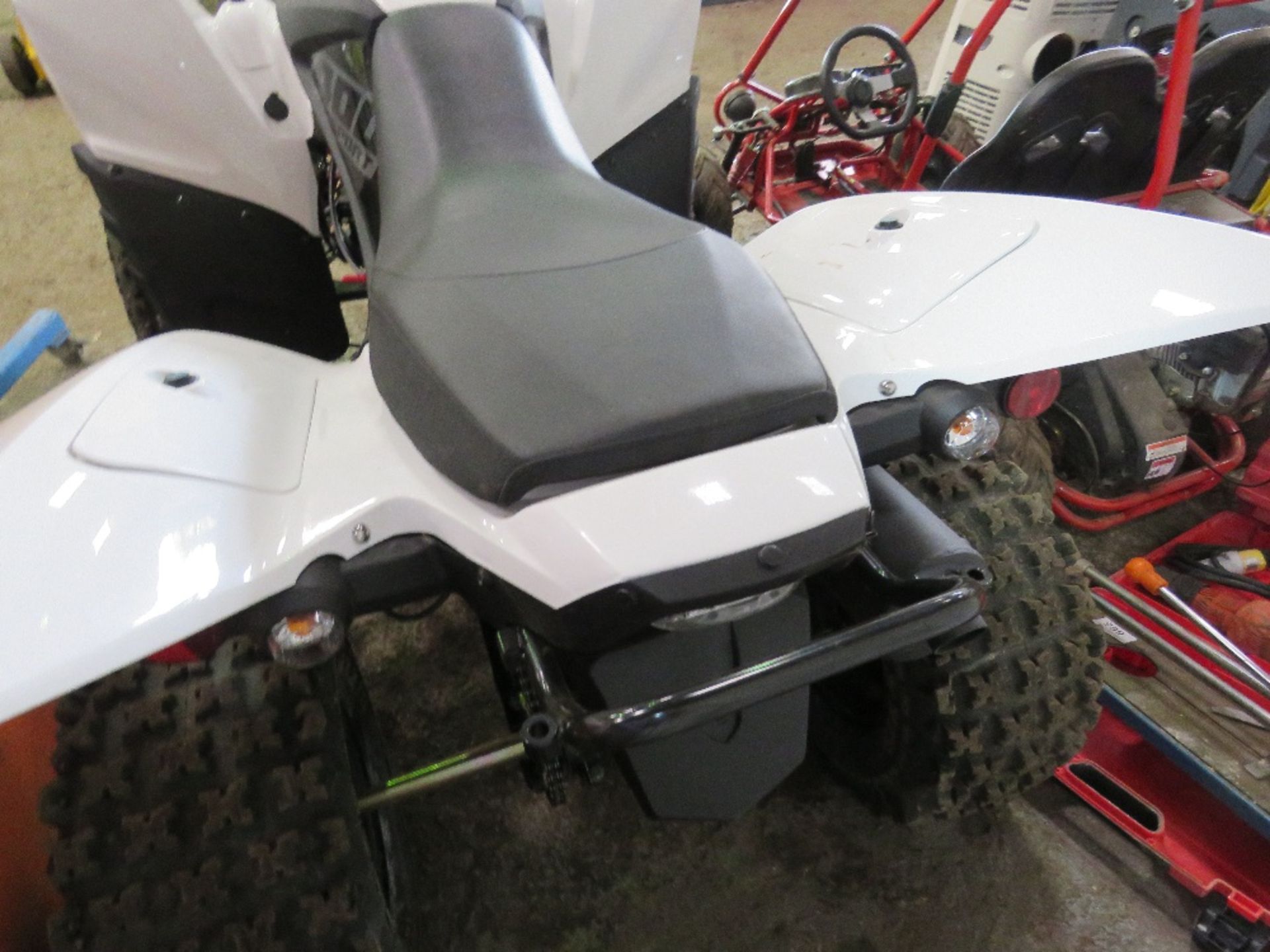 AEON 400 SPORT/ QUADZILLA RACING QUAD BIKE. 1MILE FROM NEW, UNWANTED GIFT. - Image 7 of 7