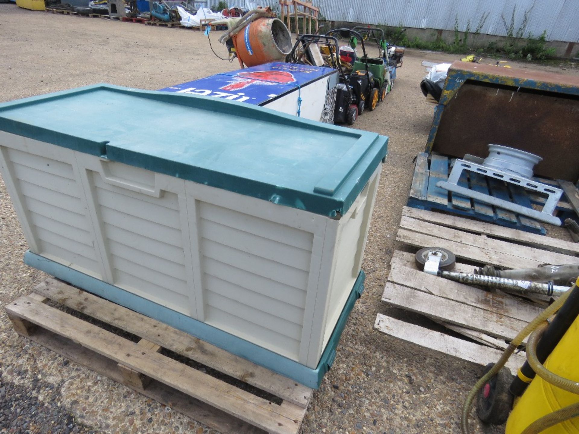 PLASTIC STORAGE CABINET. - Image 2 of 3