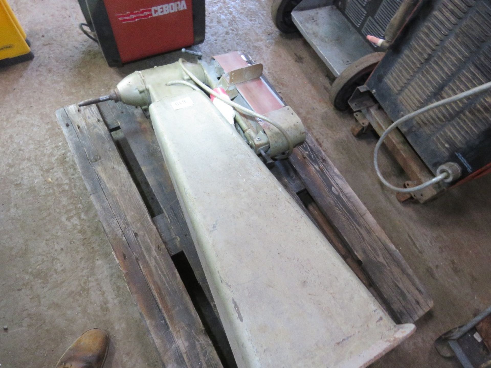 3 PHASE LINISHER/SANDER. SOURCED FROM COMPANY LIQUIDATION. - Image 2 of 3