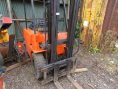 PERKINS ENGINED DIESEL FORKLIFT, 3 TONNE CAPACITY APPROX. WHEN TESTED WAS SEEN TO DRIVE,