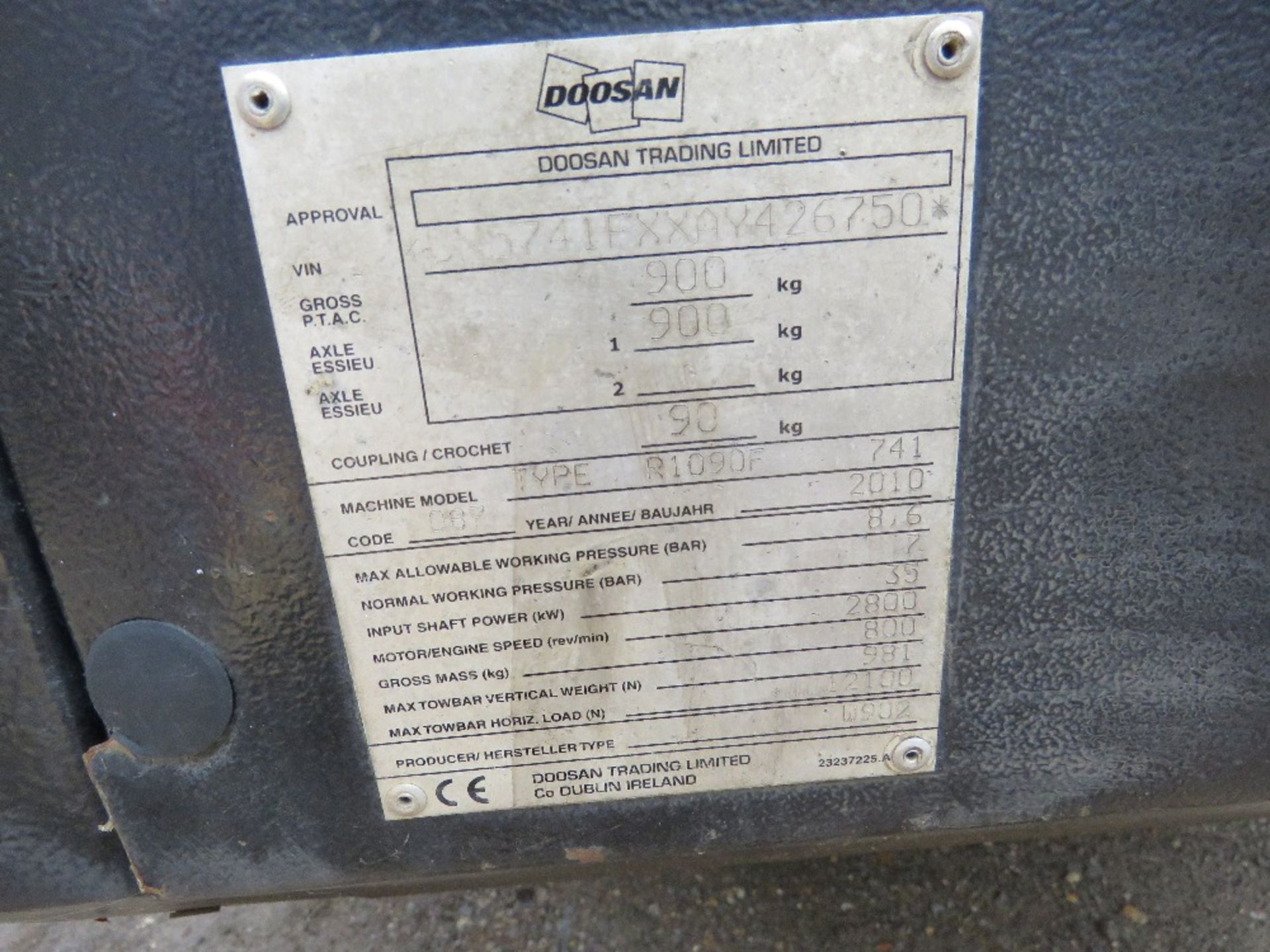 DOOSAN 741 TOWED COMPRESSOR, YEAR 2010. 1341 REC HOURS. SN:UN5741FXXAY426750. FROM LIMITED TESTING W - Image 5 of 8