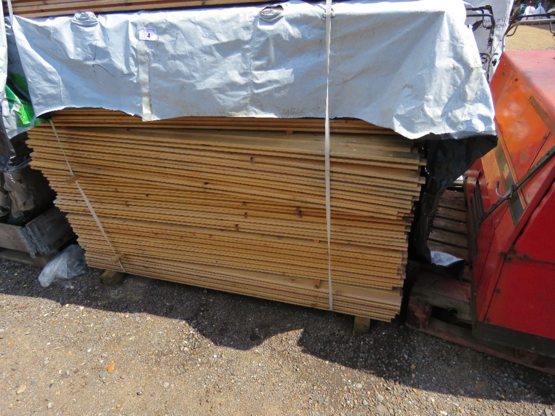 LARGE PACK OF UNTREATED "H" PROFILE FENCING TIMBERS, 55MM X 35MM X 1.75M LENGTH APPROX.