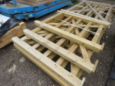 PALLET CONTAINING 5 X WOODEN FIELD GATES : 0.9M, 1.8M, 2.1M, 3.6M, 3.6M. NB: 2 GATES HAVE SOME DAMA