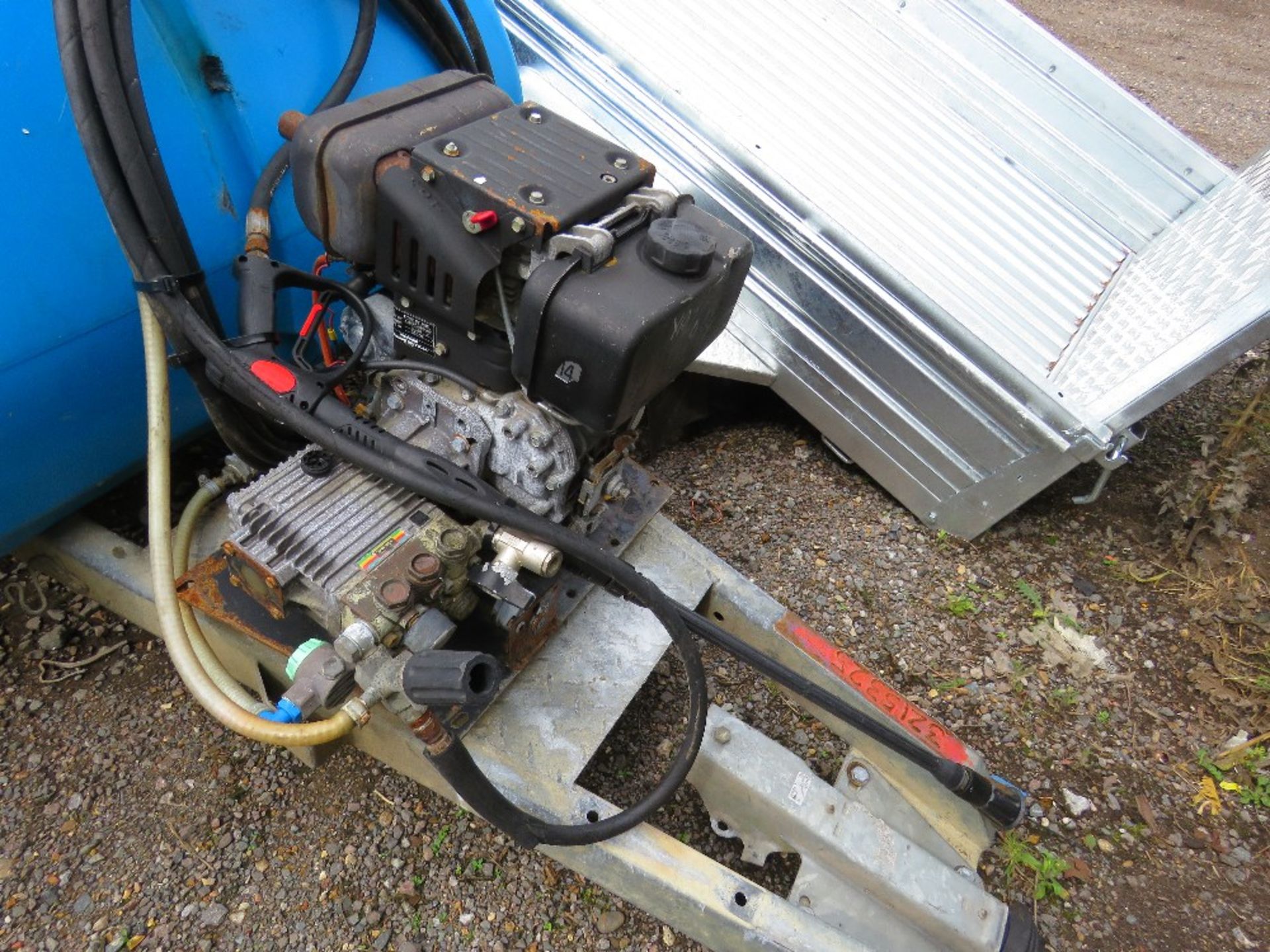 MAINWAY TOWED WASHER BOWSER WITH YANMAR ENGINED PUMP. WHEN INSPECTED NO POWER TO STARTER THEREFORE S - Image 4 of 6