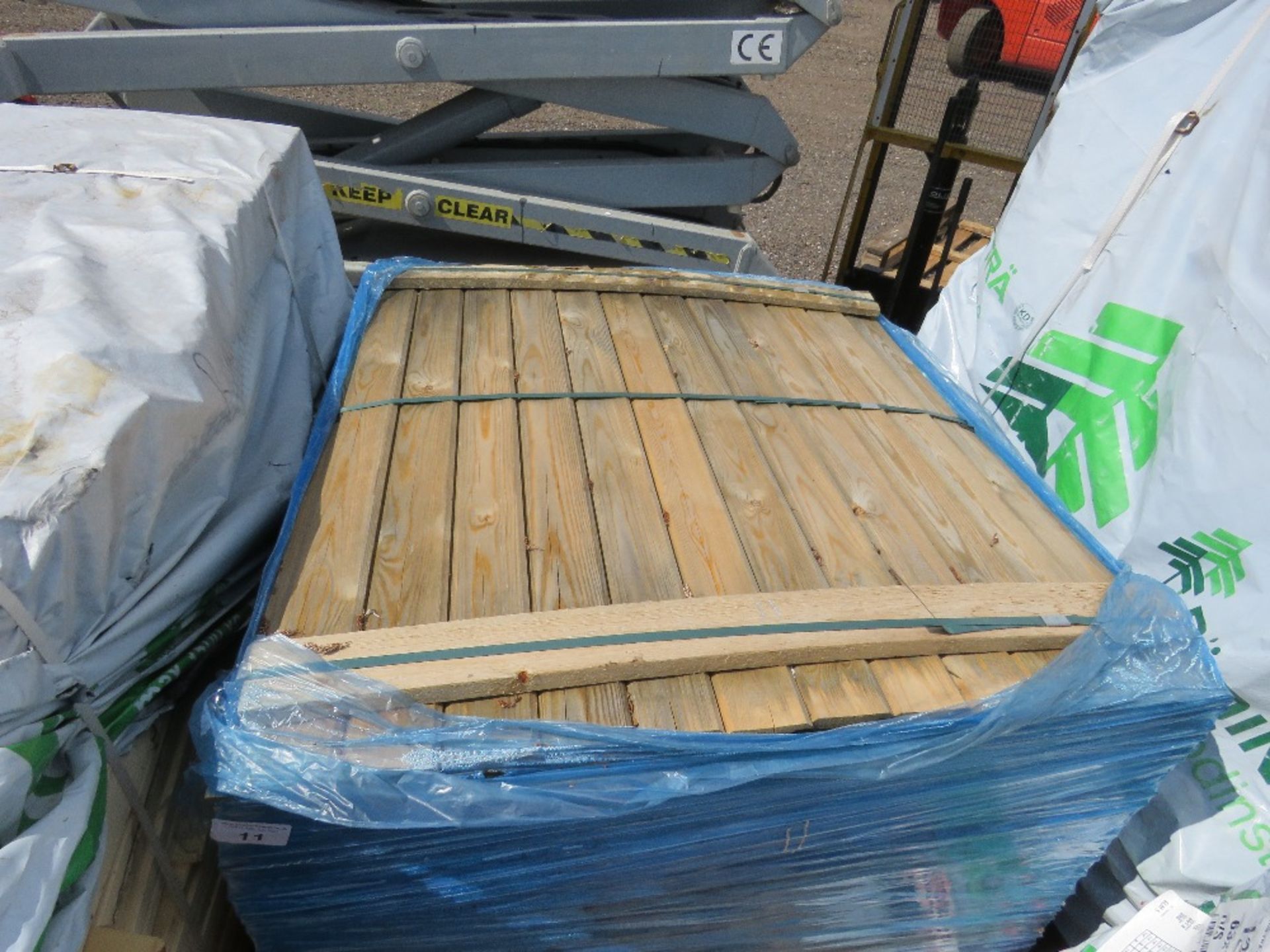 PACK OF UNTREATED SHIPLAP FENCING TIMBERS, 1.11M LENGTH X 10CM WIDTH APPROX.