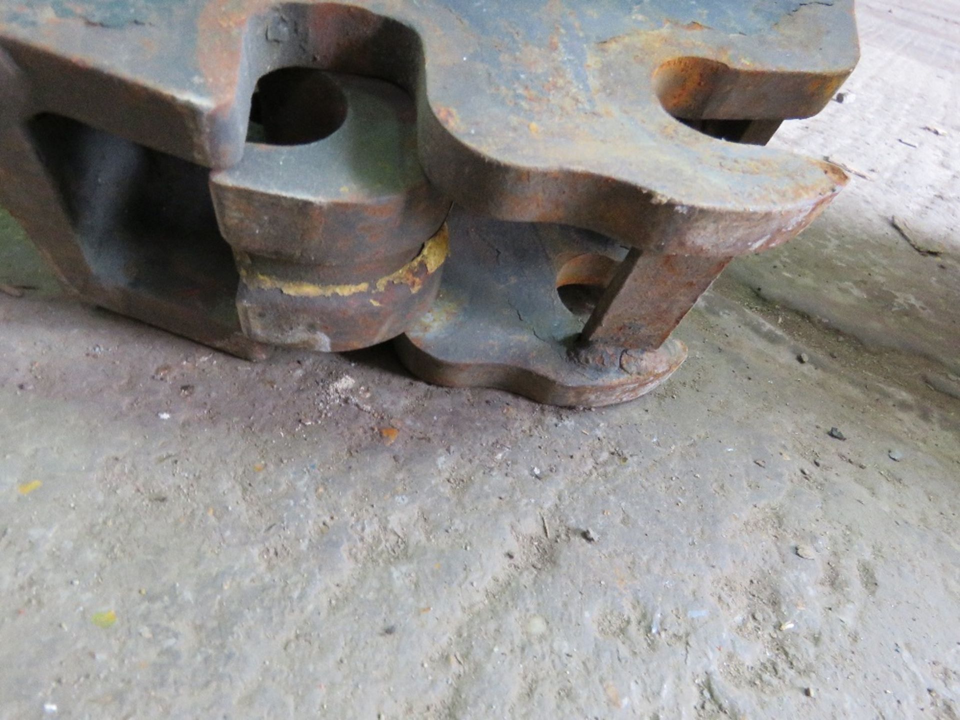 MANUAL EXCAVATOR QUICK HITCH ON 30MM PINS, UNTESTED. - Image 3 of 3