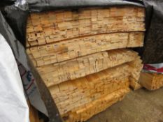 LARGE PACK OF MACHINED TIMBER VENETIAN SLATS/BARS, UNTREATED, 45MM AND 40MM X 17MM APPROX @ 1.83M LE