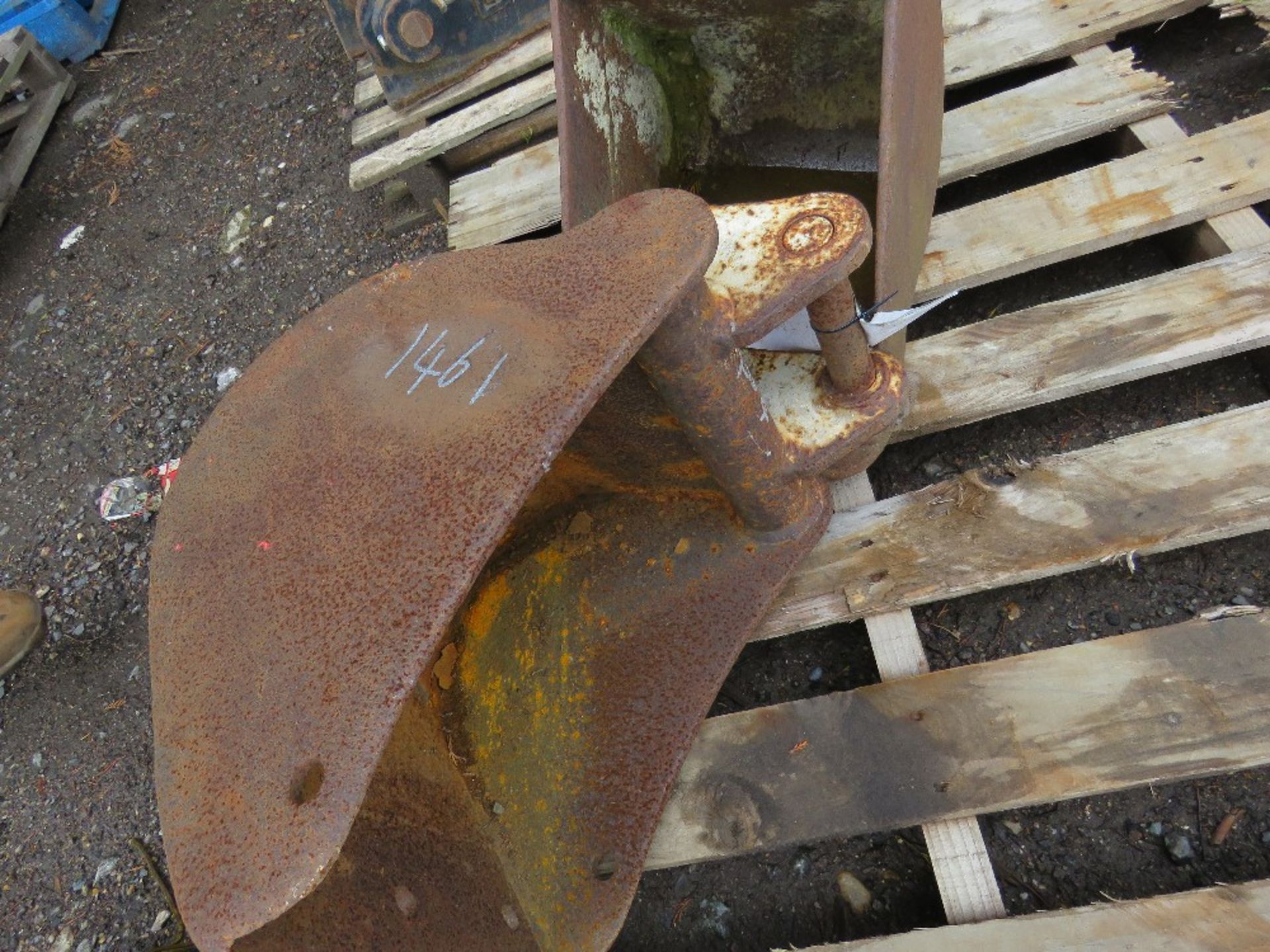 2 X 300MM WIDE EXCAVATOR BUCKETS ON 25MM PINS. - Image 2 of 3