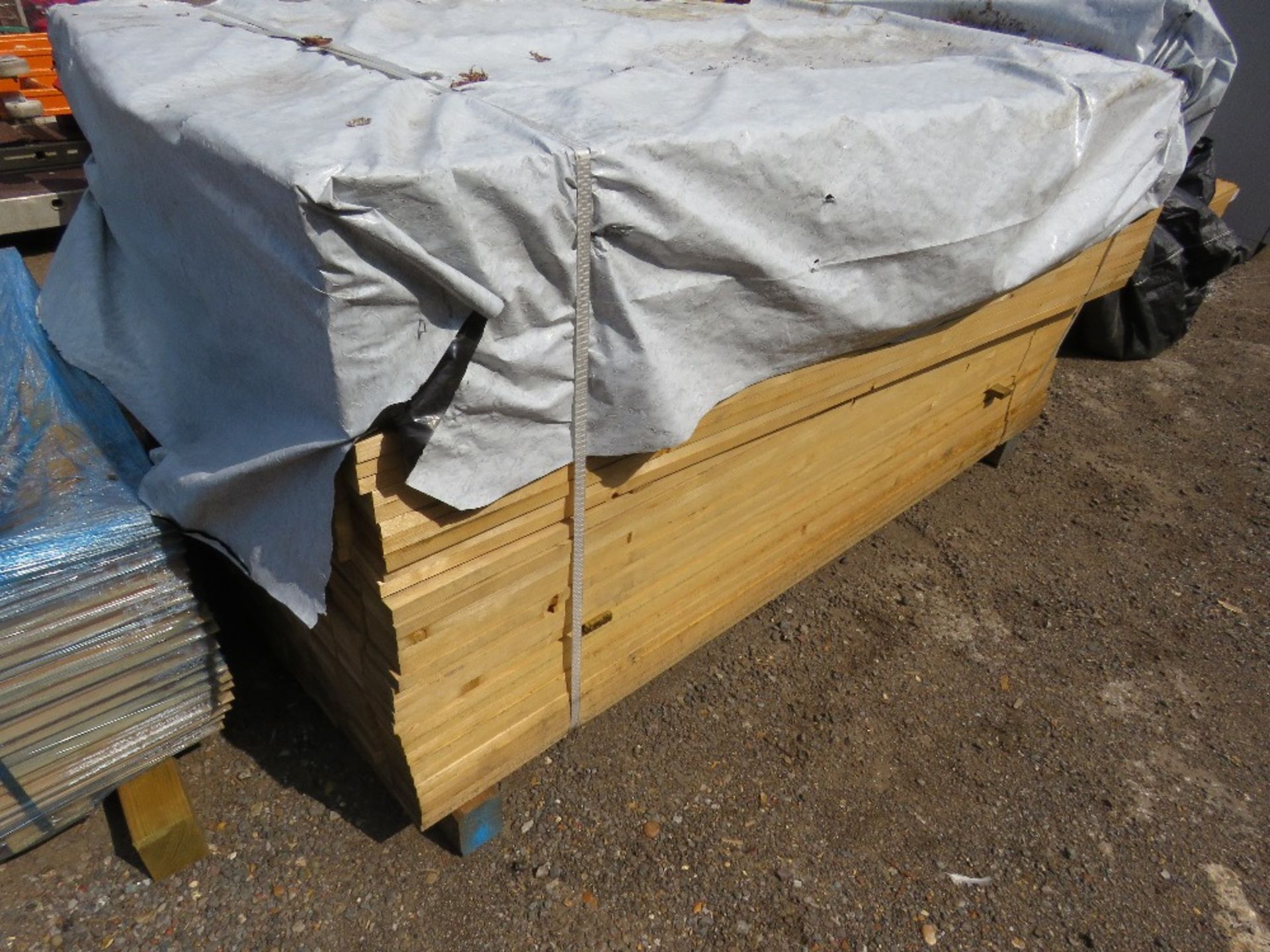 PACK OF UNTREATED TIMBER SLATS/BOARDS 70MM X 20MM X 1.86M APPROX. - Image 5 of 5