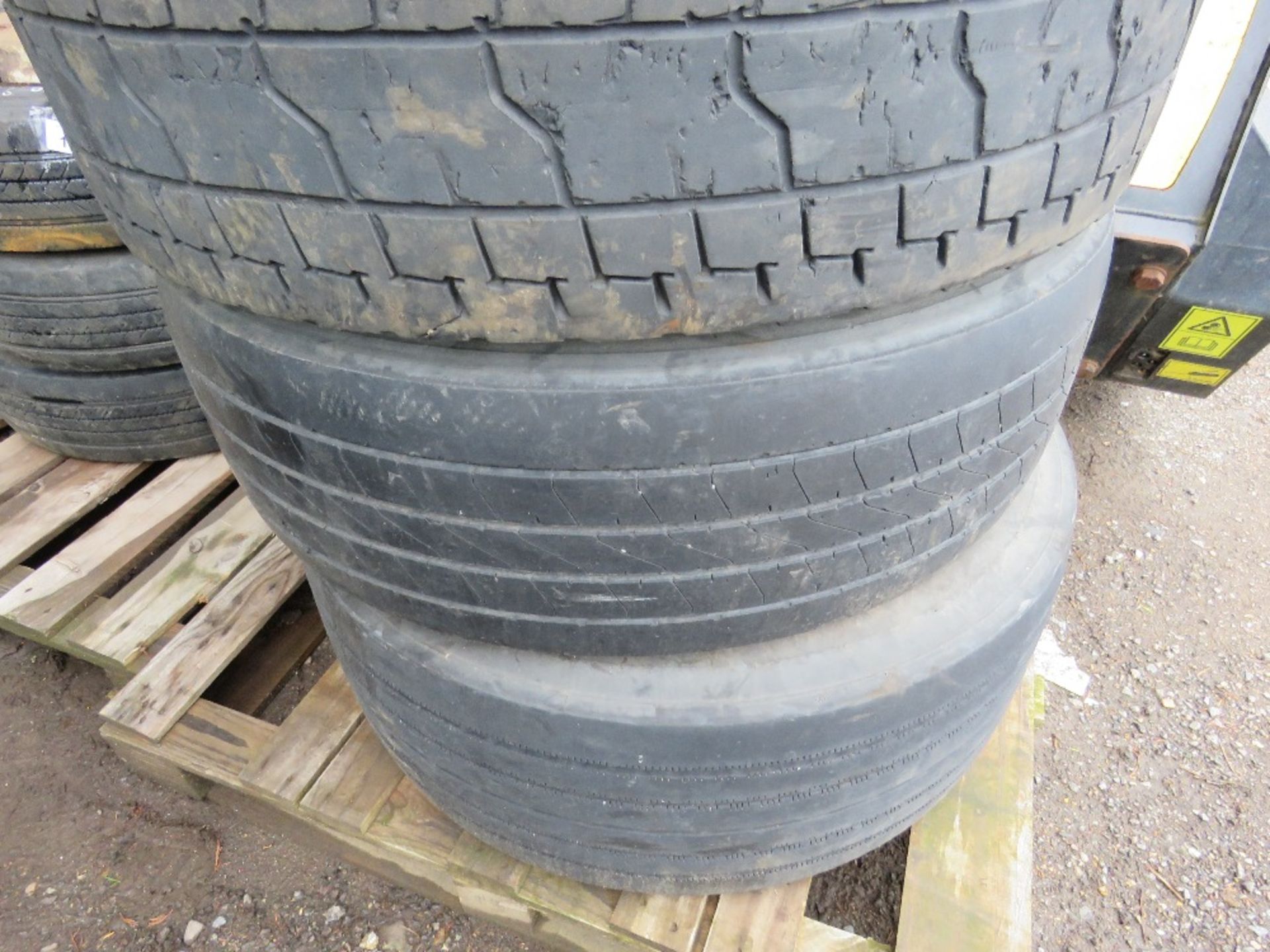 3 X LORRY WHEELS AND TYRES, SIZE: 295 80R22.5. - Image 3 of 3