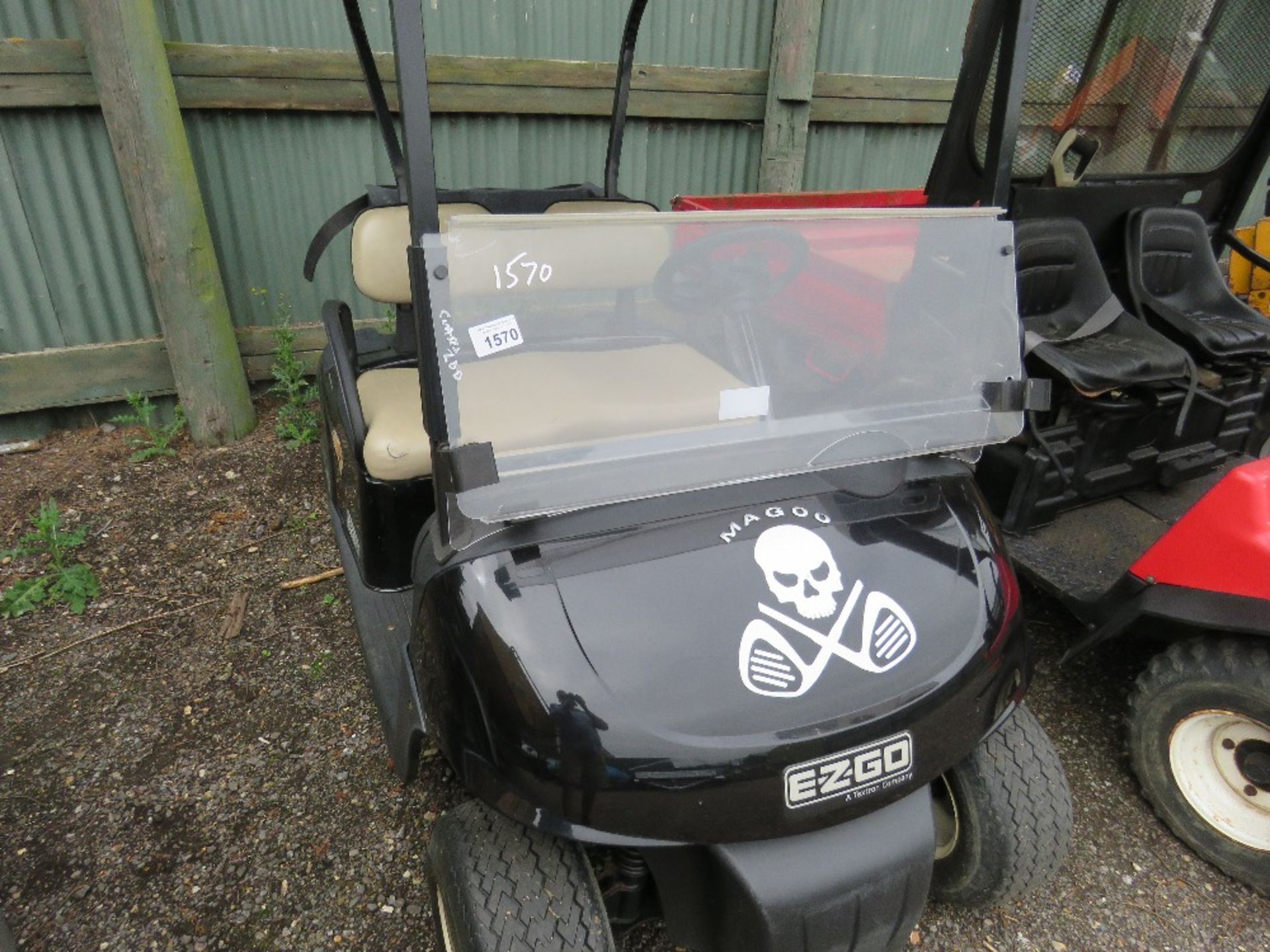 EZGO RXV PETROL ENGINED GOLF BUGGY, YEAR 2013. SN:5201684. WHEN TESTED WAS SEEN TO RUN AND DRIVE, ST