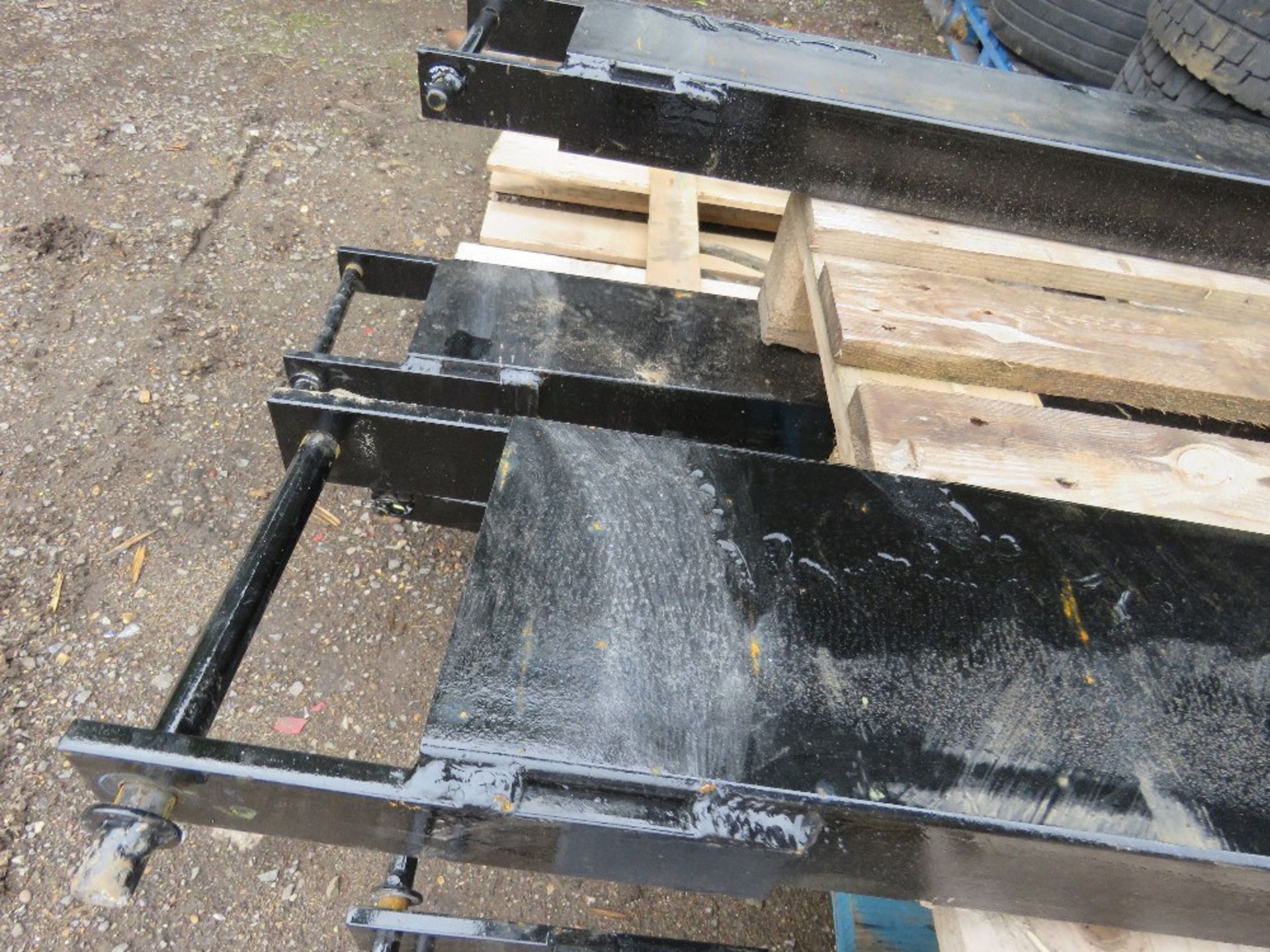 PAIR OF 6FT LENGTH FORKLIFT EXTENSION TINES/SLEEVES, 6" WIDTH, WITH LOCKING PINS. - Image 2 of 2