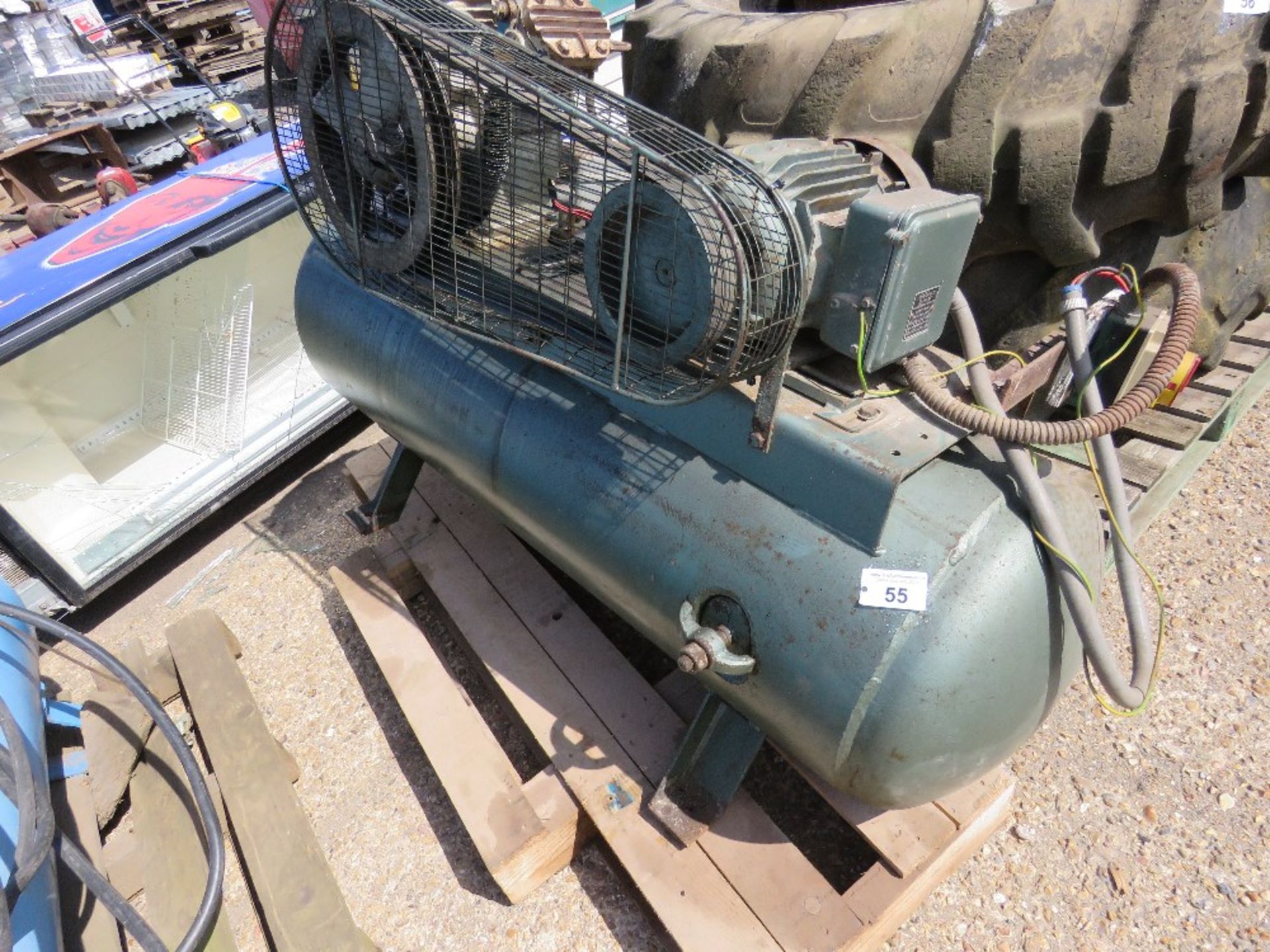 GREEN COLOURED 240VOLT WORKSHOP COMPRESSOR. SOURCED FROM SITE CLEARANCE, UNTESTED, CONDITION UNKNOW