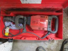 HILTI TE905 BREAKER DRILL. 110VOLT.UNTESTED, CONDITION UNKNOWN.