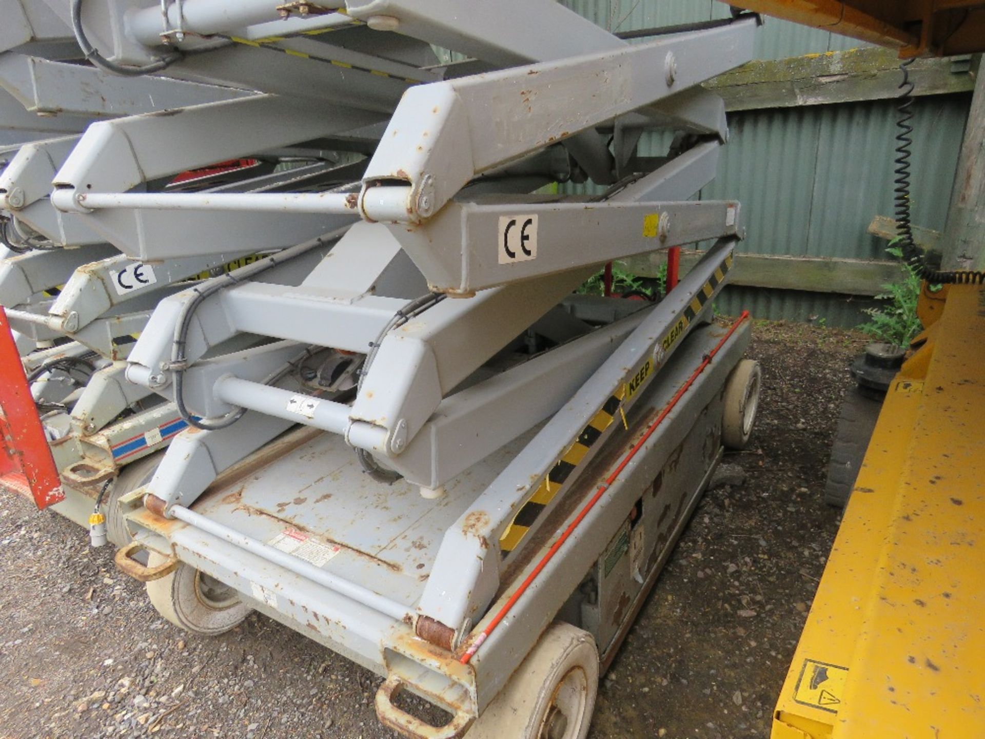 SKYJACK SJ4626 SCISSOR LIFT ACCESS PLATFORM. YEAR 2003, SLIDE OUT DECK EXTENSION. SN:709411. WHEN T - Image 3 of 5