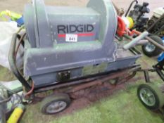 RIDGID 1822 ELECTRIC PIPE THREADER, ON STAND. WHEN TESTED WAS SEEN TO RUN AND TURN. NO VAT ON HAMME