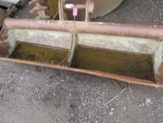 EXCAVATOR GRADING BUCKET ON 50MM PINS, 1.5M WIDE, NEEDS ATTENTION