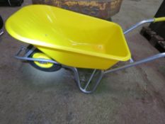 HEAVY DUTY BUILDER'S WHEELBARROW, LIGHTWEIGHT, UNUSED.