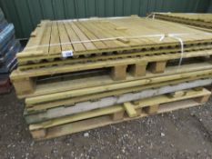 STACK OF 6 X ASSORTED FENCE PANELS.