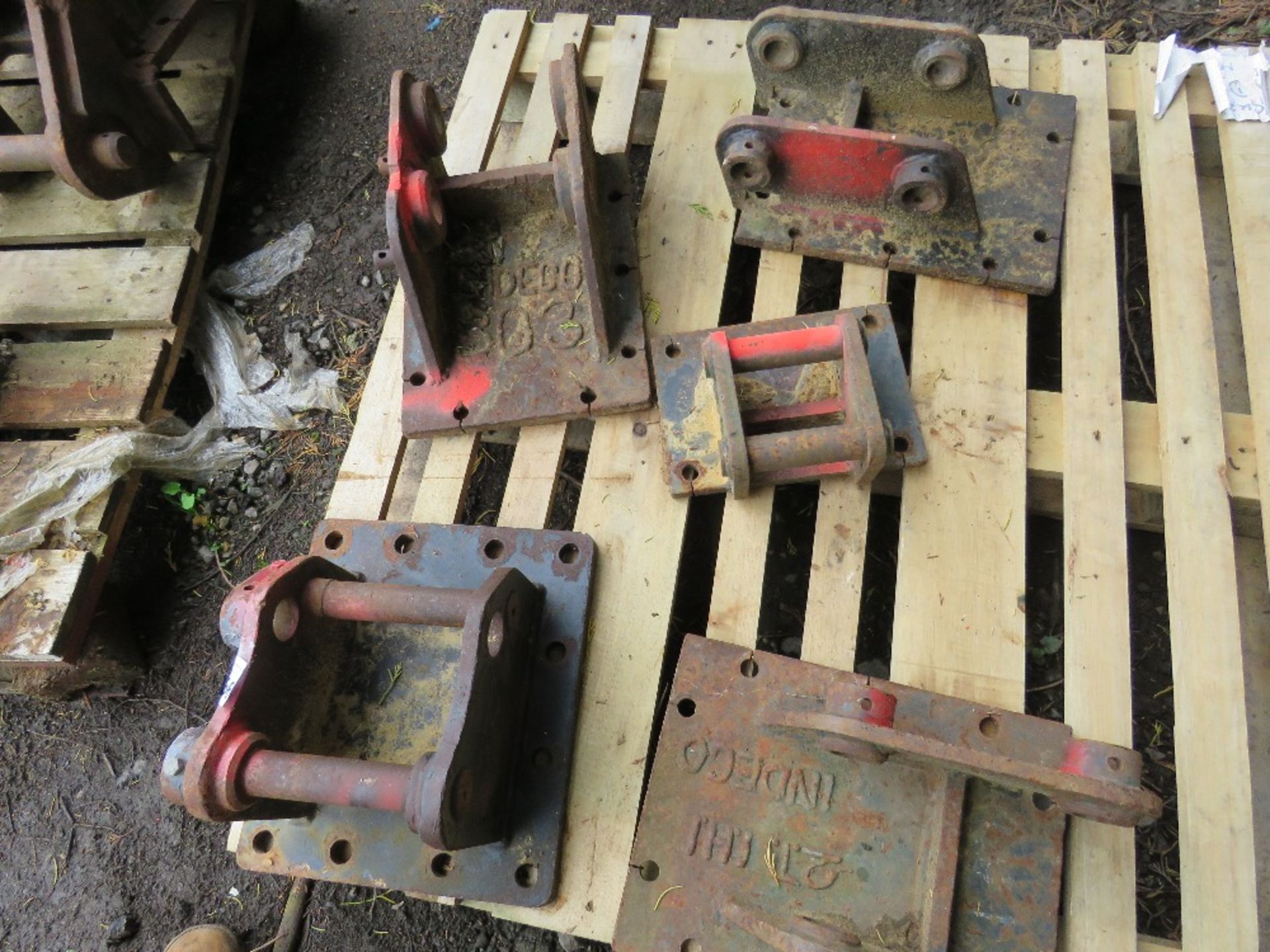 5 X EXCAVATOR BREAKER MOUNTING PLATES / HEADSTOCKS. SOURCED FROM MAJOR UK ROADS CONTRACTOR. - Image 2 of 3