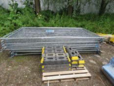 STACK OF 20 X HERAS TYPE MESH COVERED TEMPORAY SITE PANELS WITH A PALLET OF FEET.