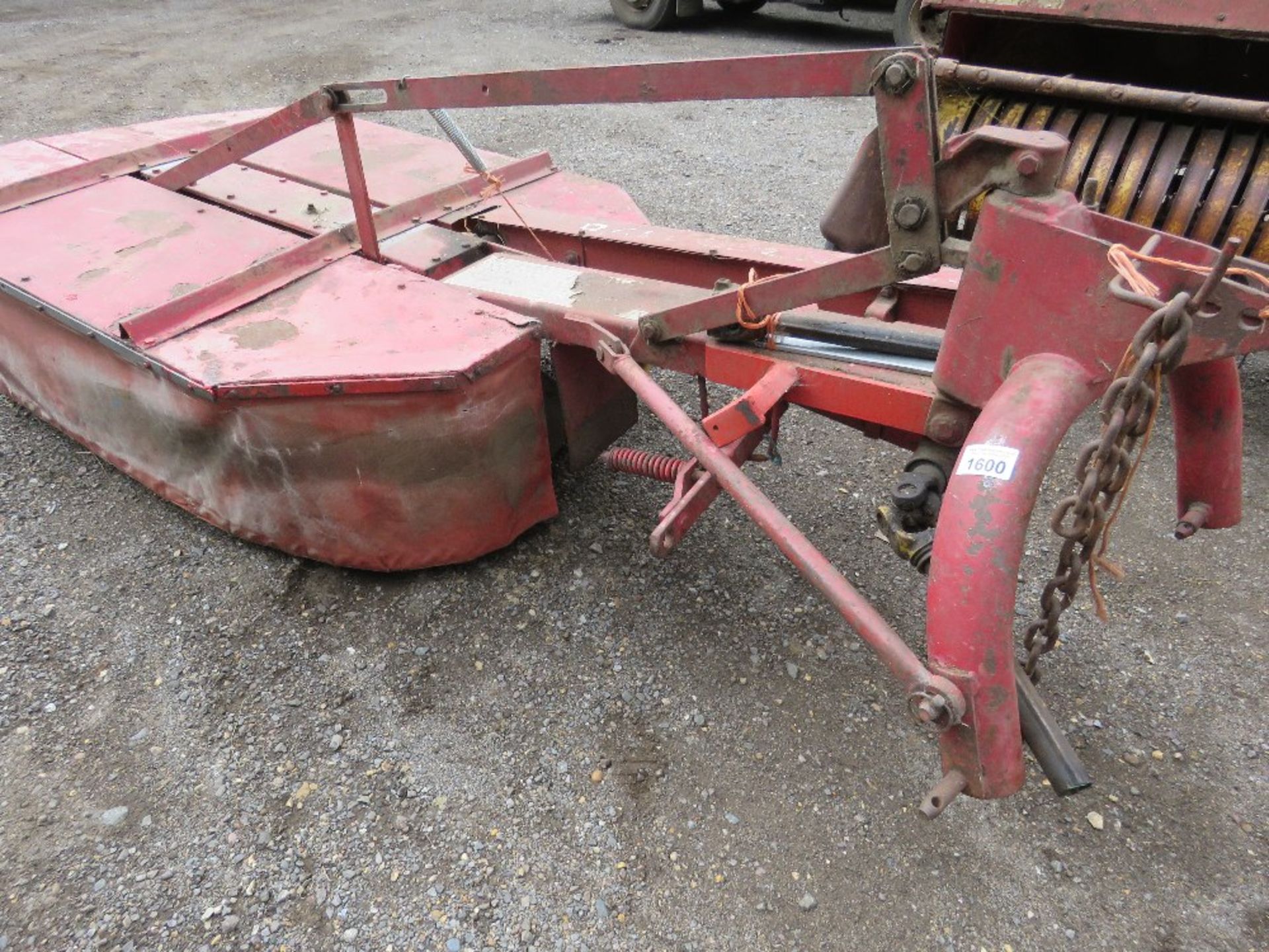 INTERNATIONAL T170 TWIN DRUM HAY MOWER. DIRECT FROM LOCAL HAY CONTRACTOR WHO IS RETIRING. LAST USED