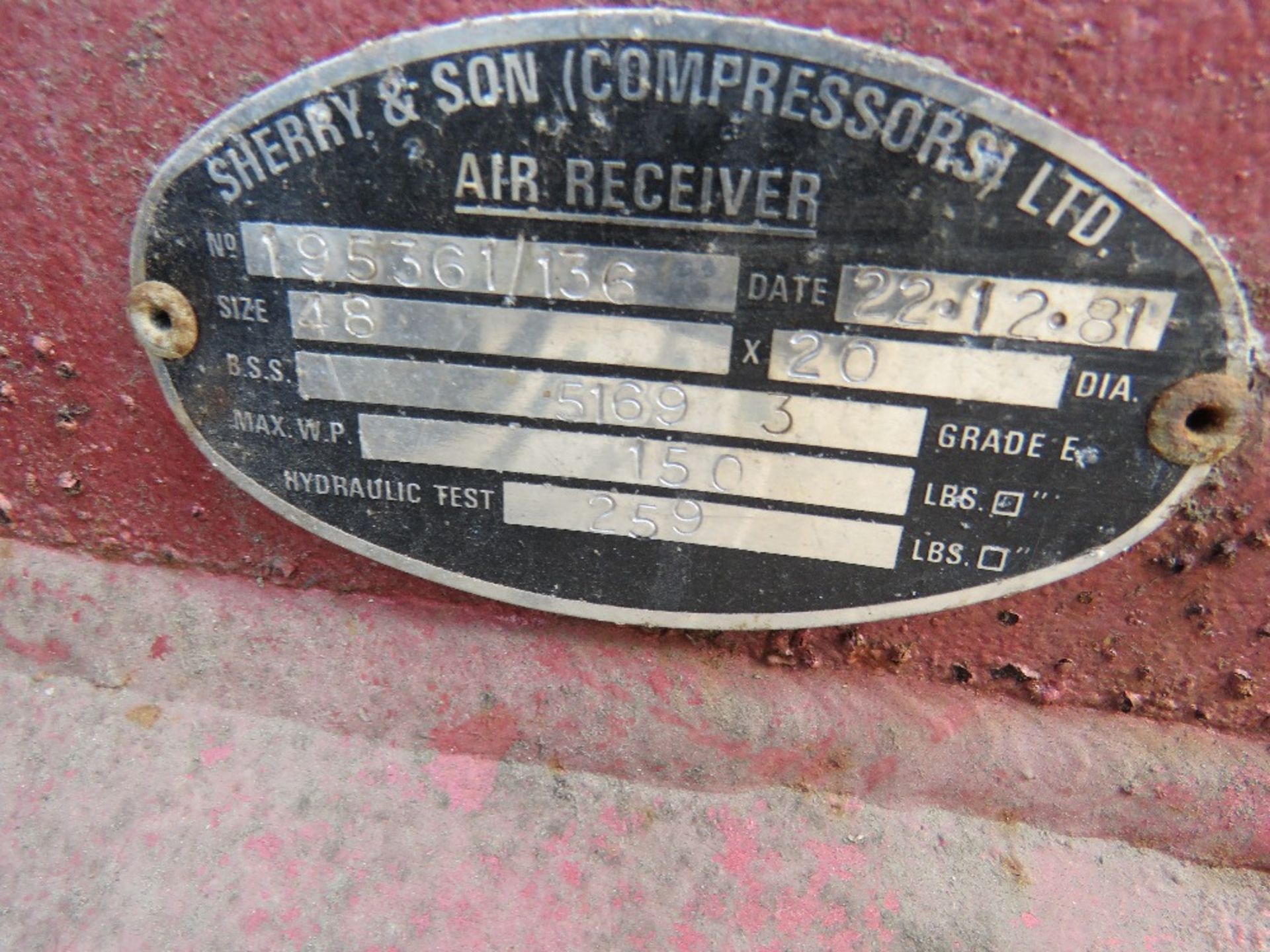 LARGE RED COMPRESSOR, SOURCED FROM FACTORY CLOSURE. NO VAT ON HAMMER PRICE. - Image 3 of 4