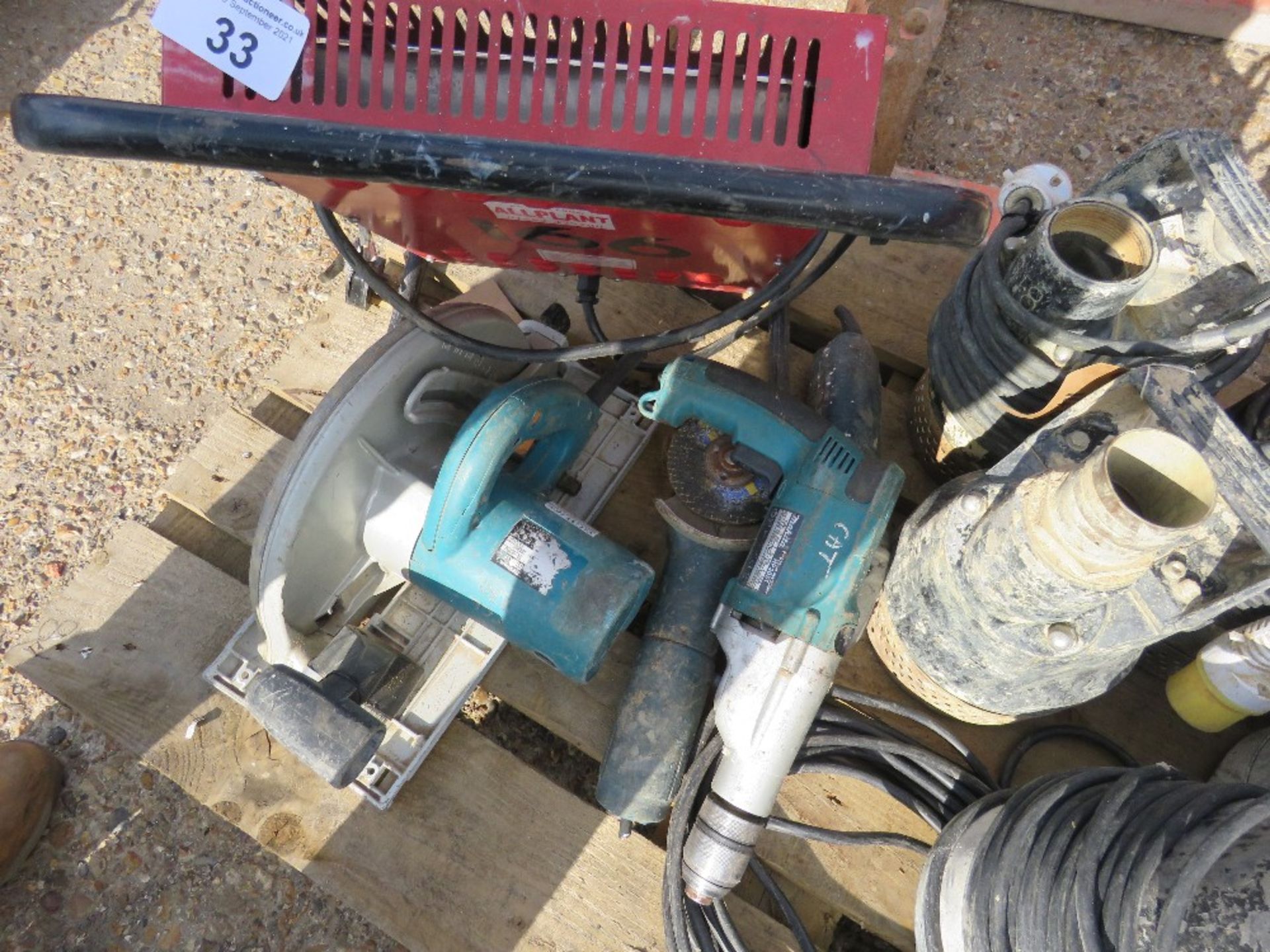 PALLET CONTAINING 7 X SUBMERSIBLE WATER PUMPS PLUS A HEATER AND 4 X POWER TOOLS. UNTESTED, CONDITION - Image 3 of 3