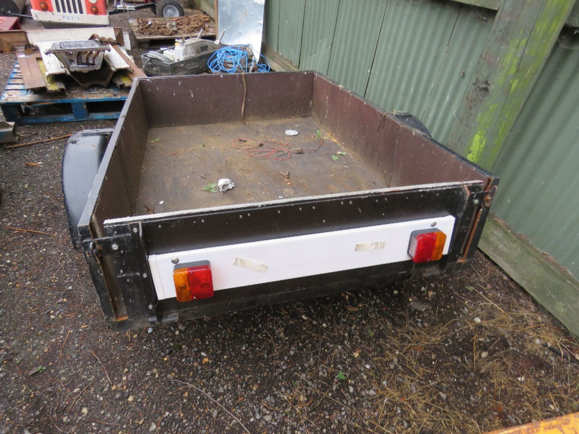 SMALL SIZED SINGLE AXLE TRAILER 6FT X 4FT APPROX. - Image 4 of 4