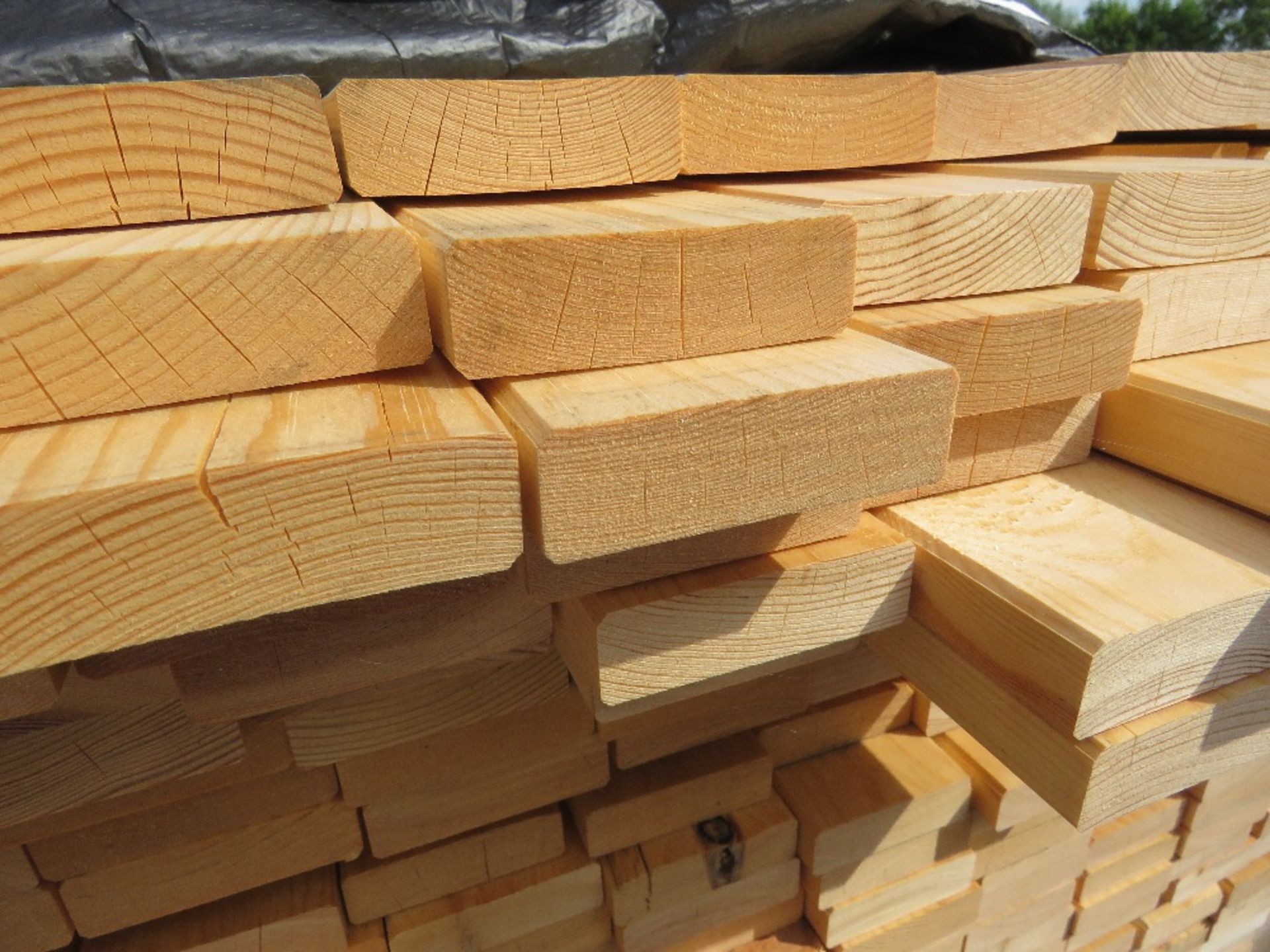 LARGE PACK OF UNTREATED FENCE CLADDING TIMBER SLATS, 1.83M LENGTH X 68MM X 22MM APPROX. - Image 3 of 4