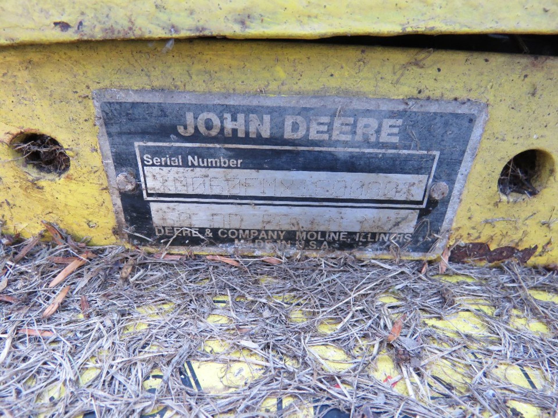 JOHN DEERE F1145 4WD RIDE ON MOWER WITH OUTFRONT 5FT DECK. YEAR 1998 BUILD. - Image 3 of 6