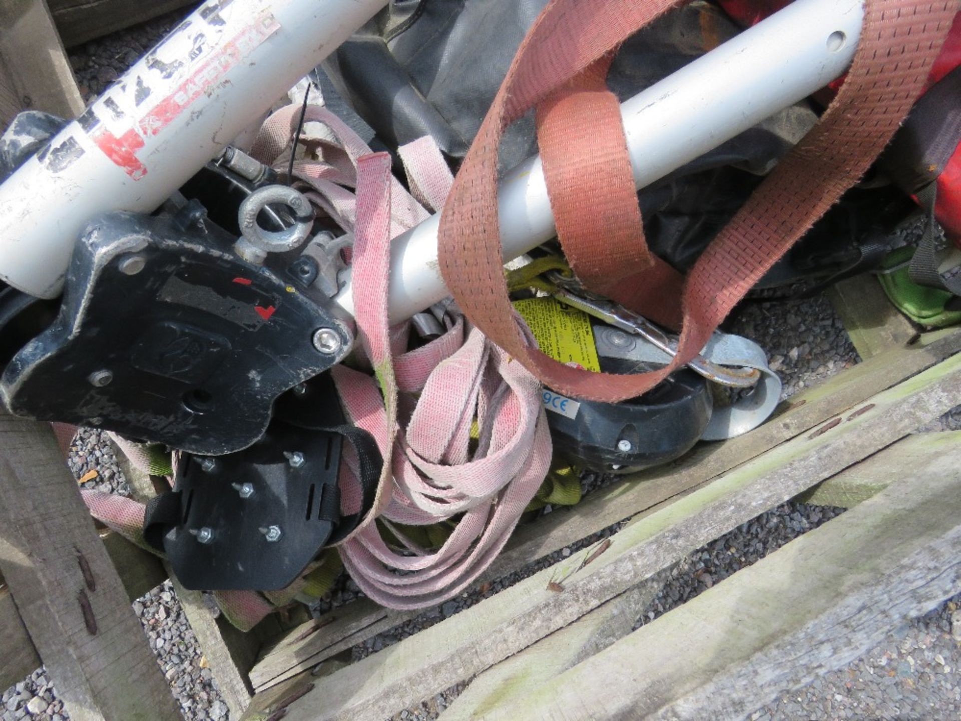 STILLAGE OF MANHOLE ACCESS SAFETY EQUIPMENT: FRAME AND HARNESS ETC, UNTESTED. - Image 2 of 5