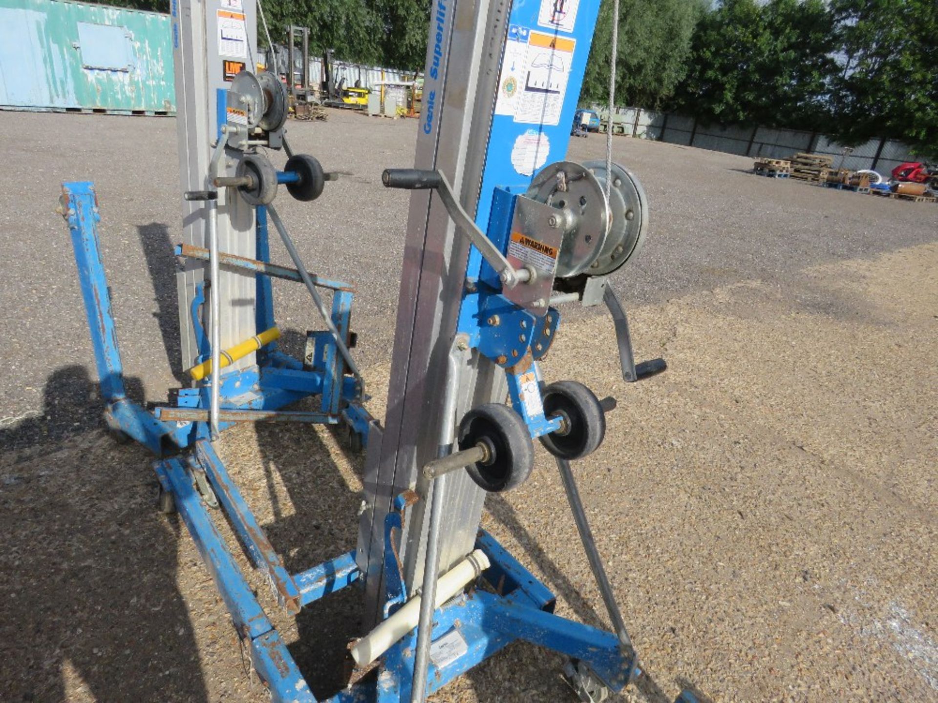 GENIE SLA10 MATERIAL HOIST UNIT WITH FORKS. YEAR 2015 BUILD. DIRECT FROM LOCAL COMPANY AS PART OF TH