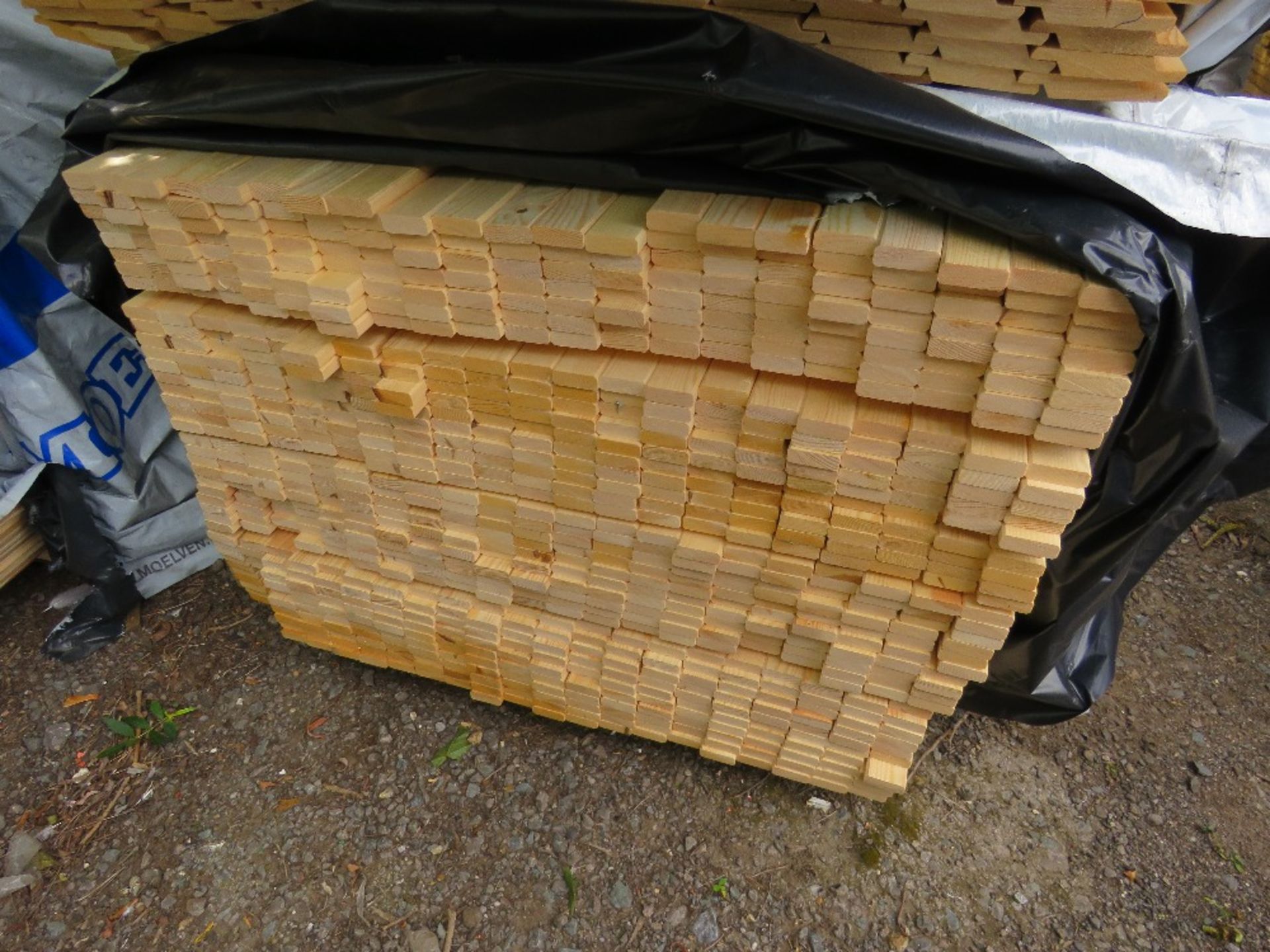 2X PACKS OF UNTREATED SHIPLAP TIMBER CLADDING. 1.82M LENGTH AND 1.55M X 95MM WIDTH APPROX.