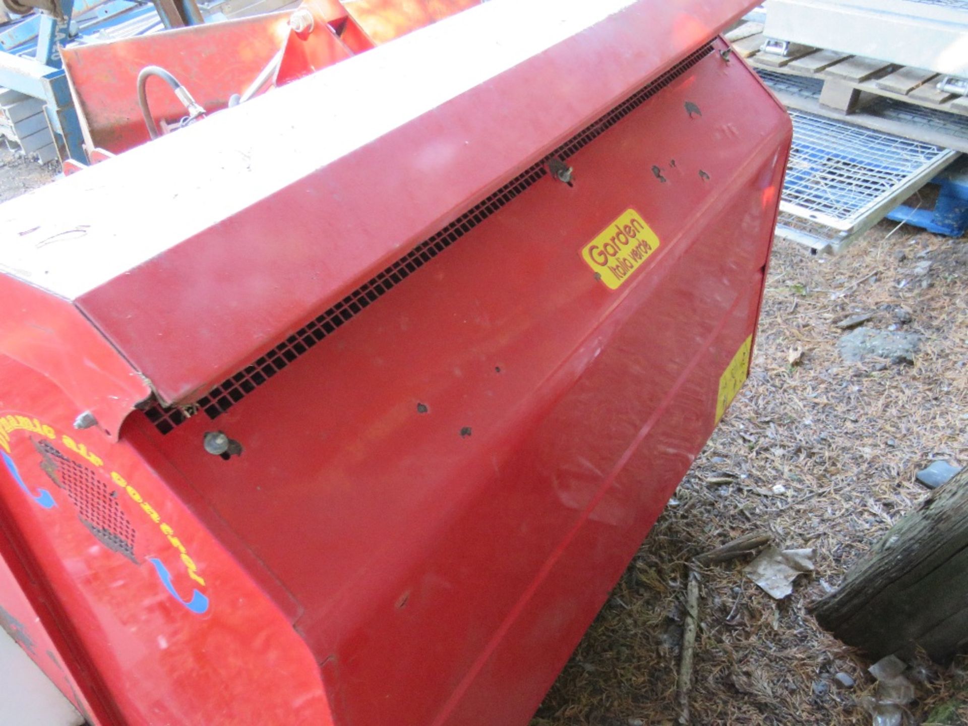 JOLLY FLAIL COLLECTOR FLAIL MOWER FOR COMPACT TRACTOR, 4FT WIDTH APPROX. NO VAT ON HAMMER PRICE. - Image 3 of 5